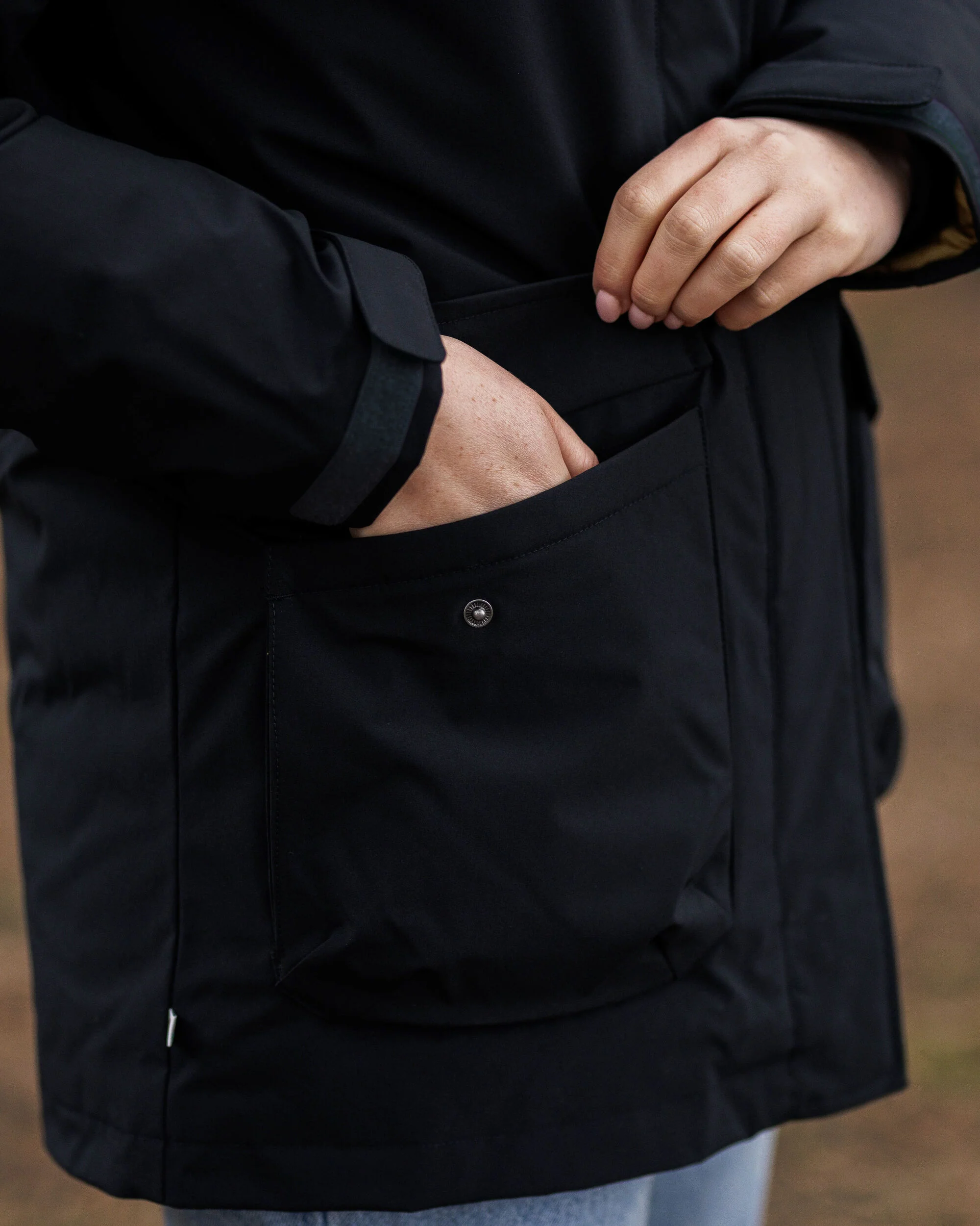 Alaska Insulated Parka - Black - Image 9