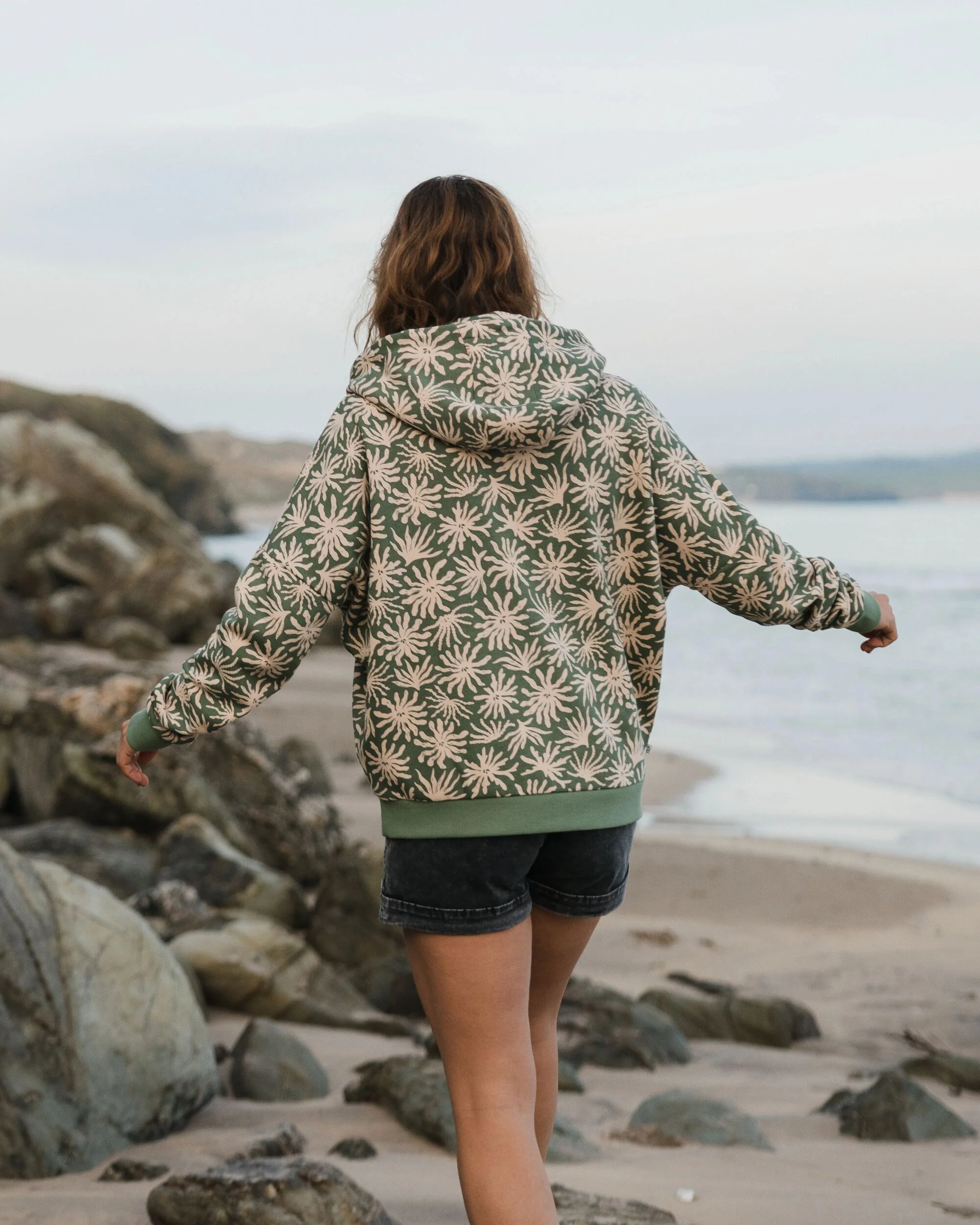 Arame Organic Cotton Hoodie - Seaweed Pistachio - Image 3