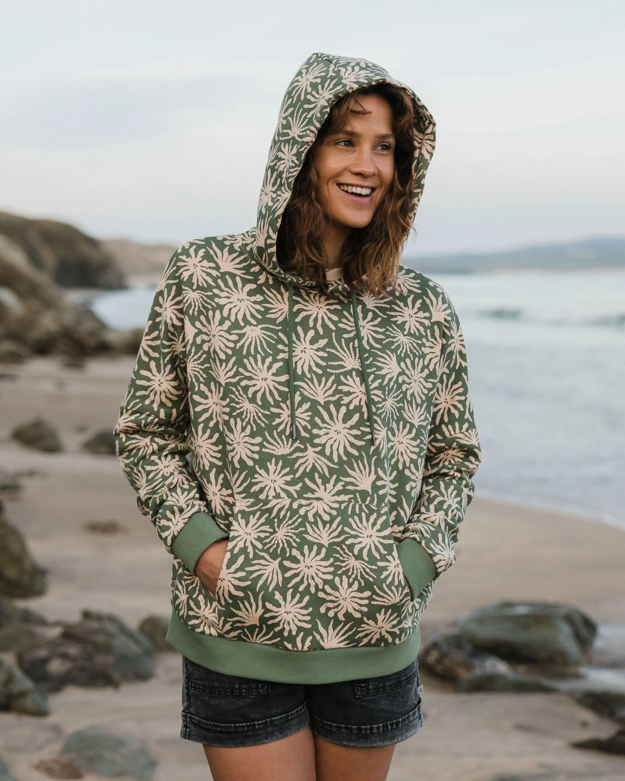 Arame Organic Cotton Hoodie - Seaweed Pistachio - Image 5