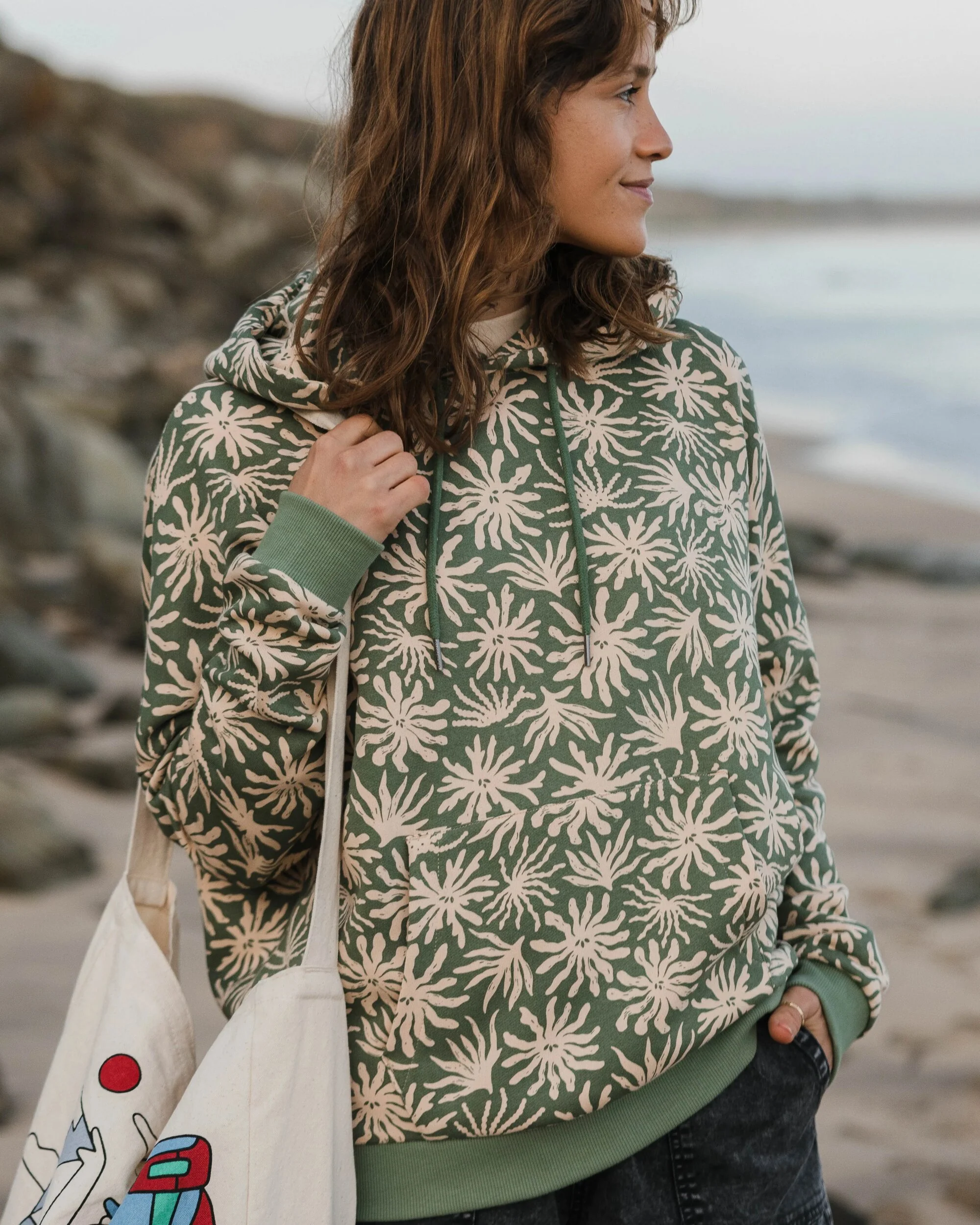 Arame Organic Cotton Hoodie - Seaweed Pistachio - Image 6