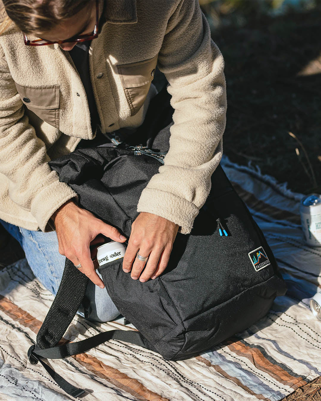 Backwoods Rolltop 32L Backpack - Black - Image 3