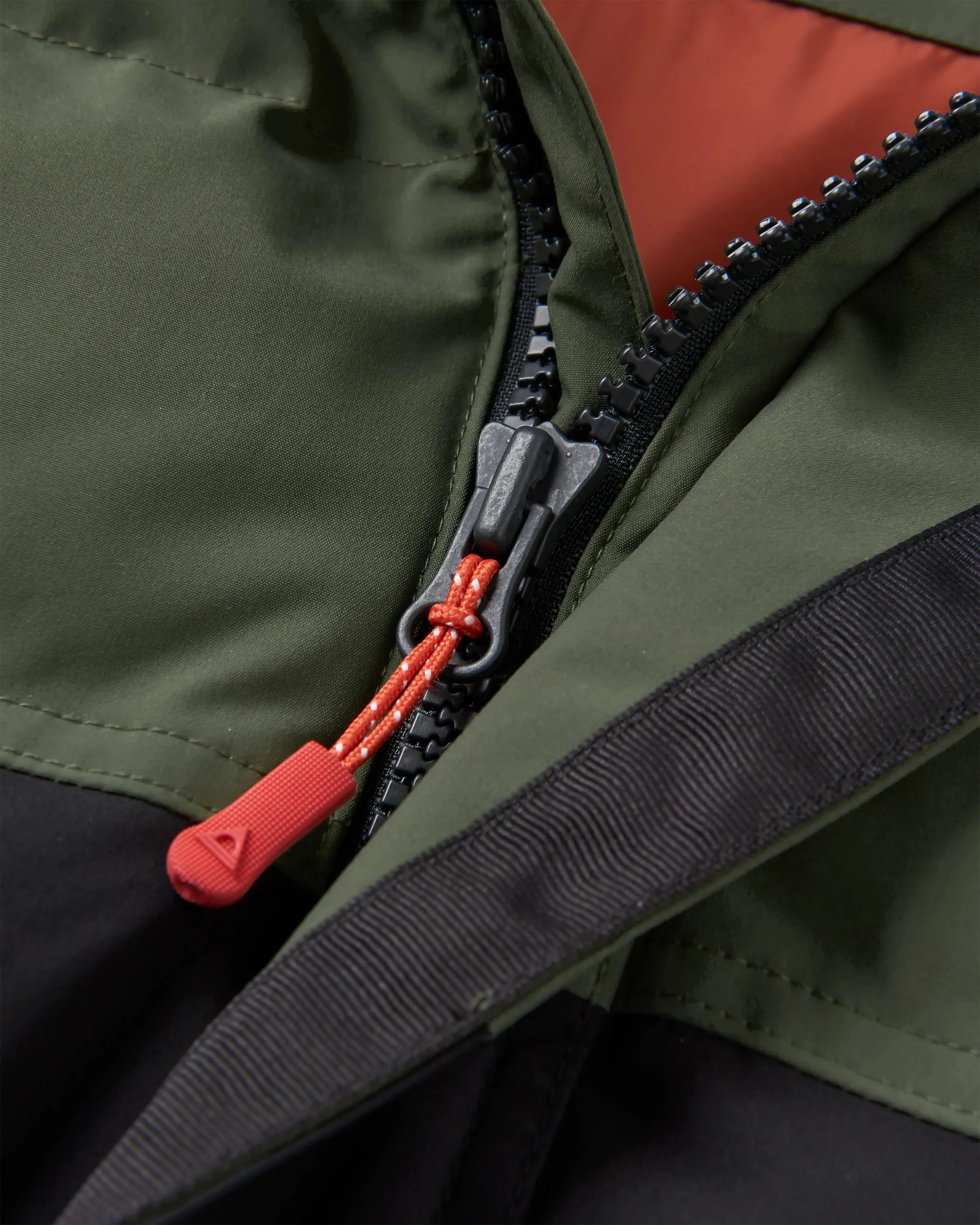 Baltic Insulated Gilet - Black/Khaki - Image 7