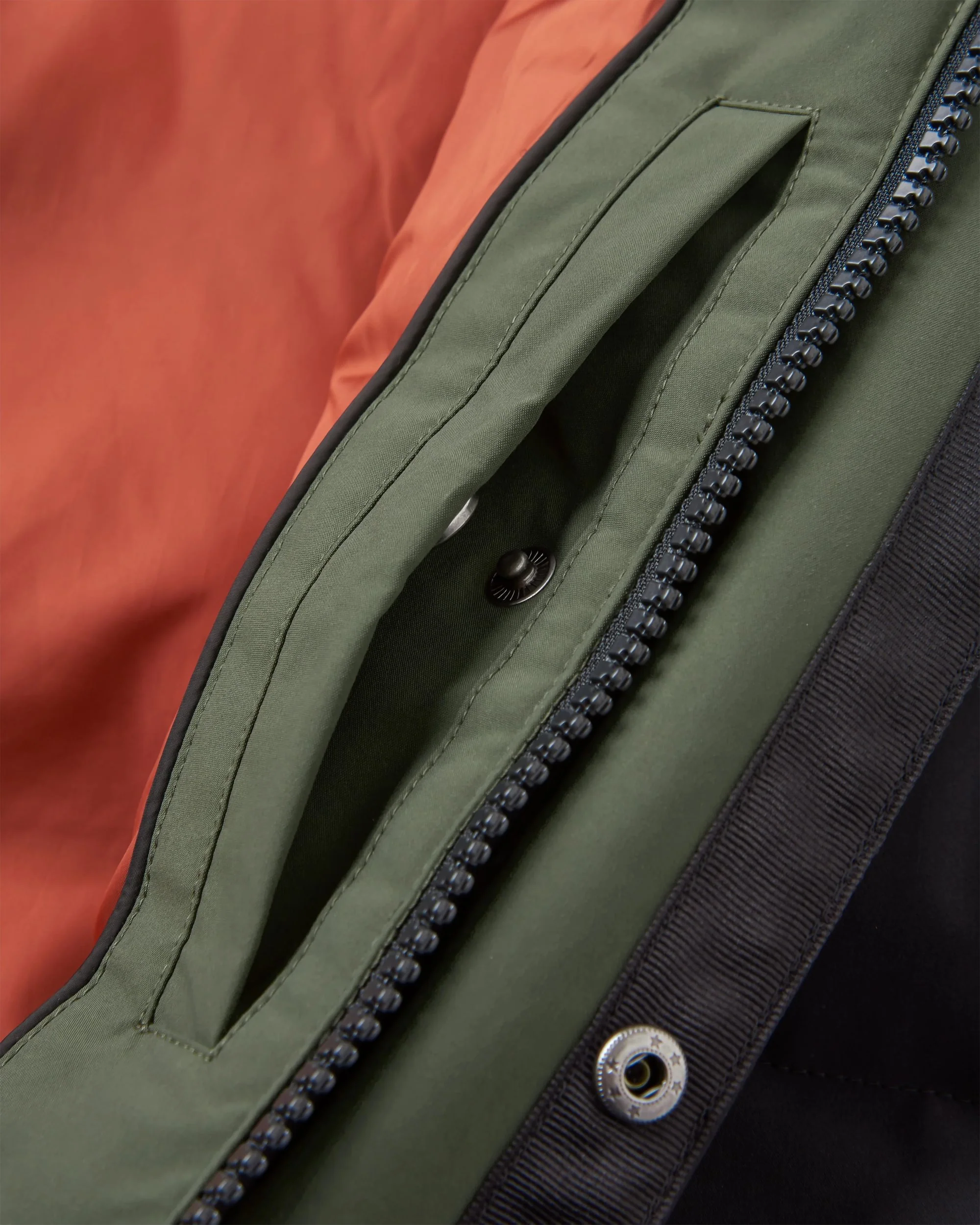 Baltic Insulated Gilet - Black/Khaki - Image 8