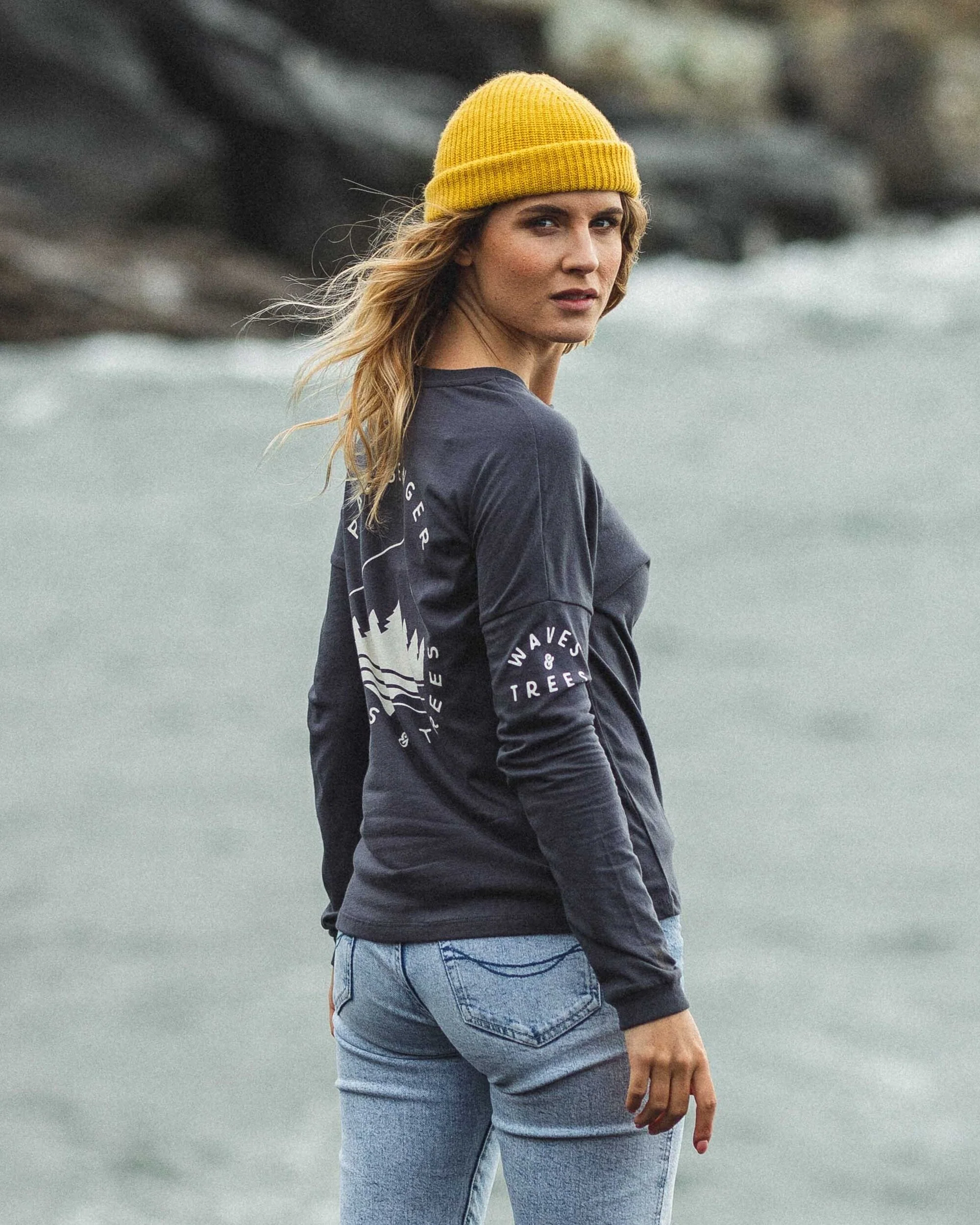 Big Leaf LS T-Shirt - Faded Black - Image 4
