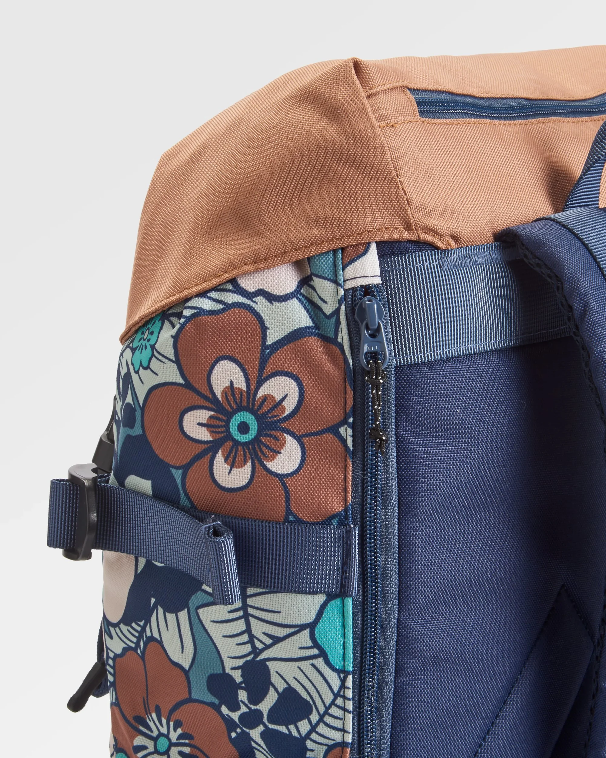Boondocker Recycled 26L Backpack - Vintage Floral Aqua - Image 7