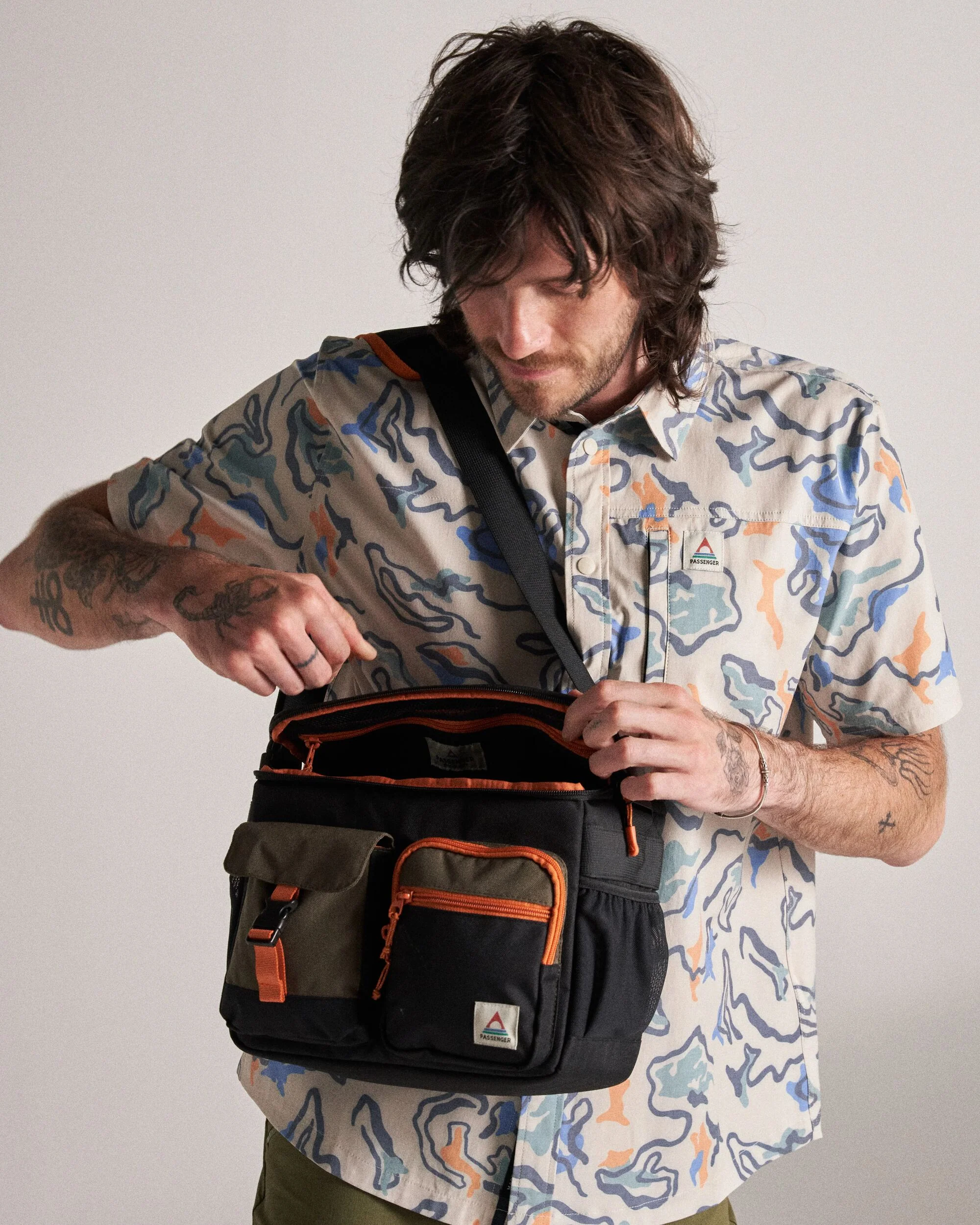 Boondocker Camera Bag - True Black/ Khaki - Image 3