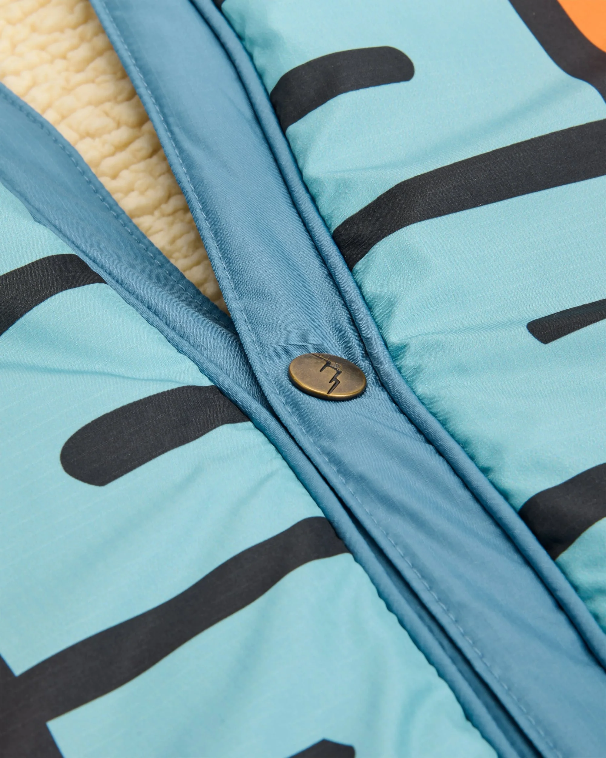 Cabin Sherpa Blanket - Reflect - Image 5