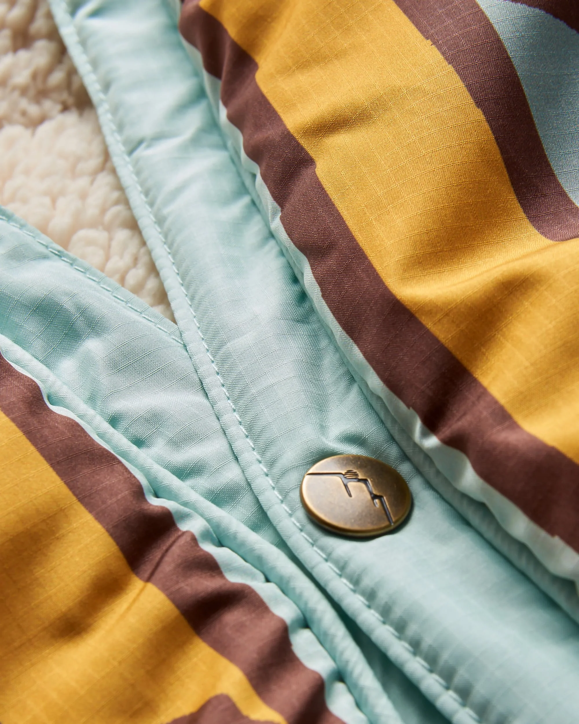 Cabin Sherpa Blanket - Seasonal Graphic/ Birch - Image 10
