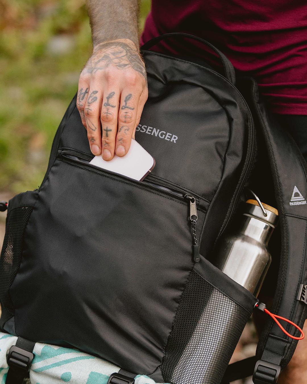 Canyon 25L Backpack - Black - Image 13