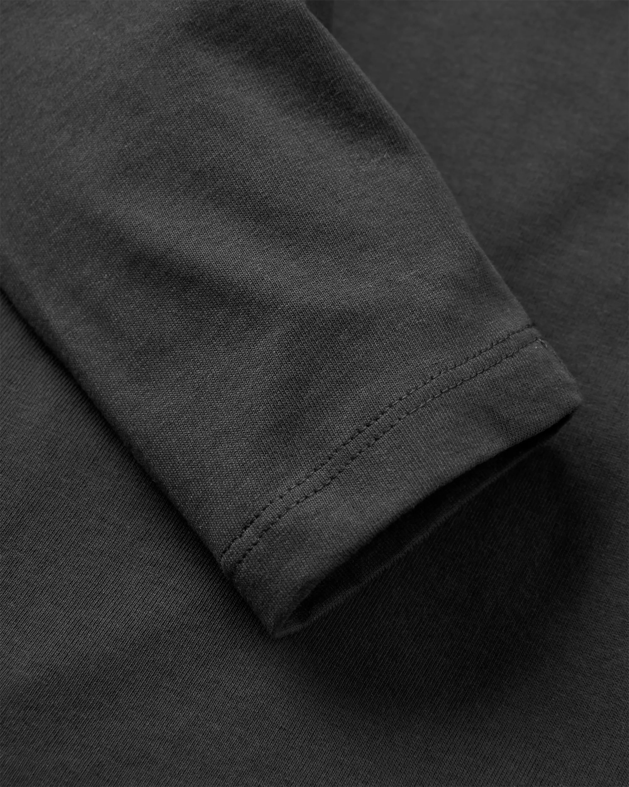 Classic Logo LS T-Shirt - Black - Image 8