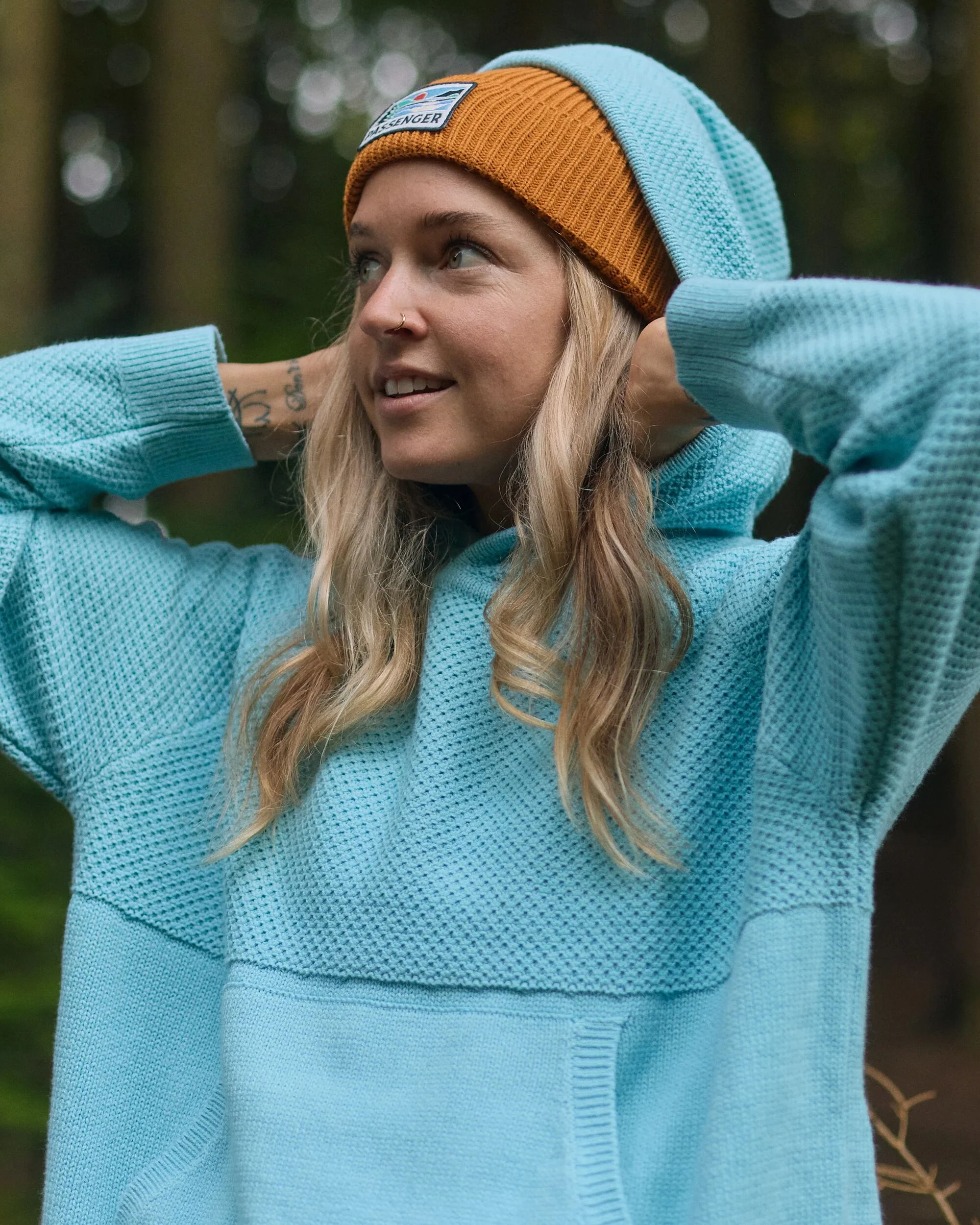 Cove Organic Cotton Knitted Hoodie - Retro Blue - Image 4