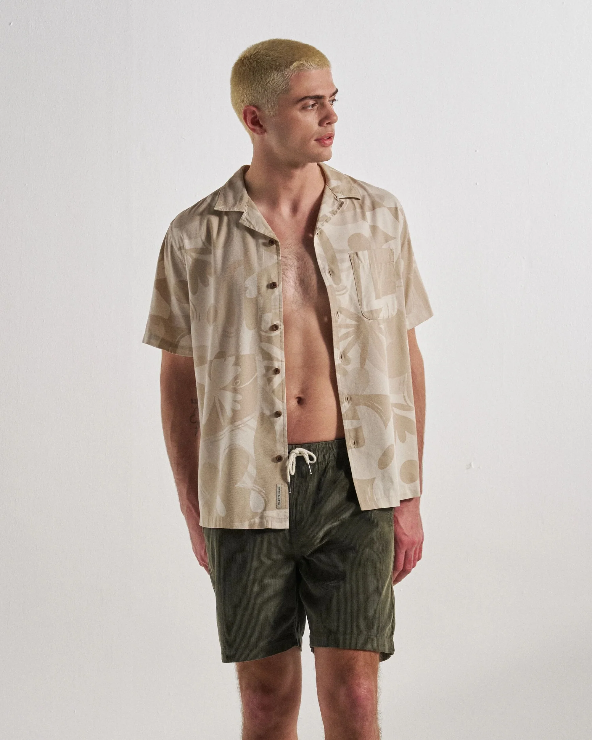 Cove Short Sleeve Shirt - Roam Further Birch - Image 3