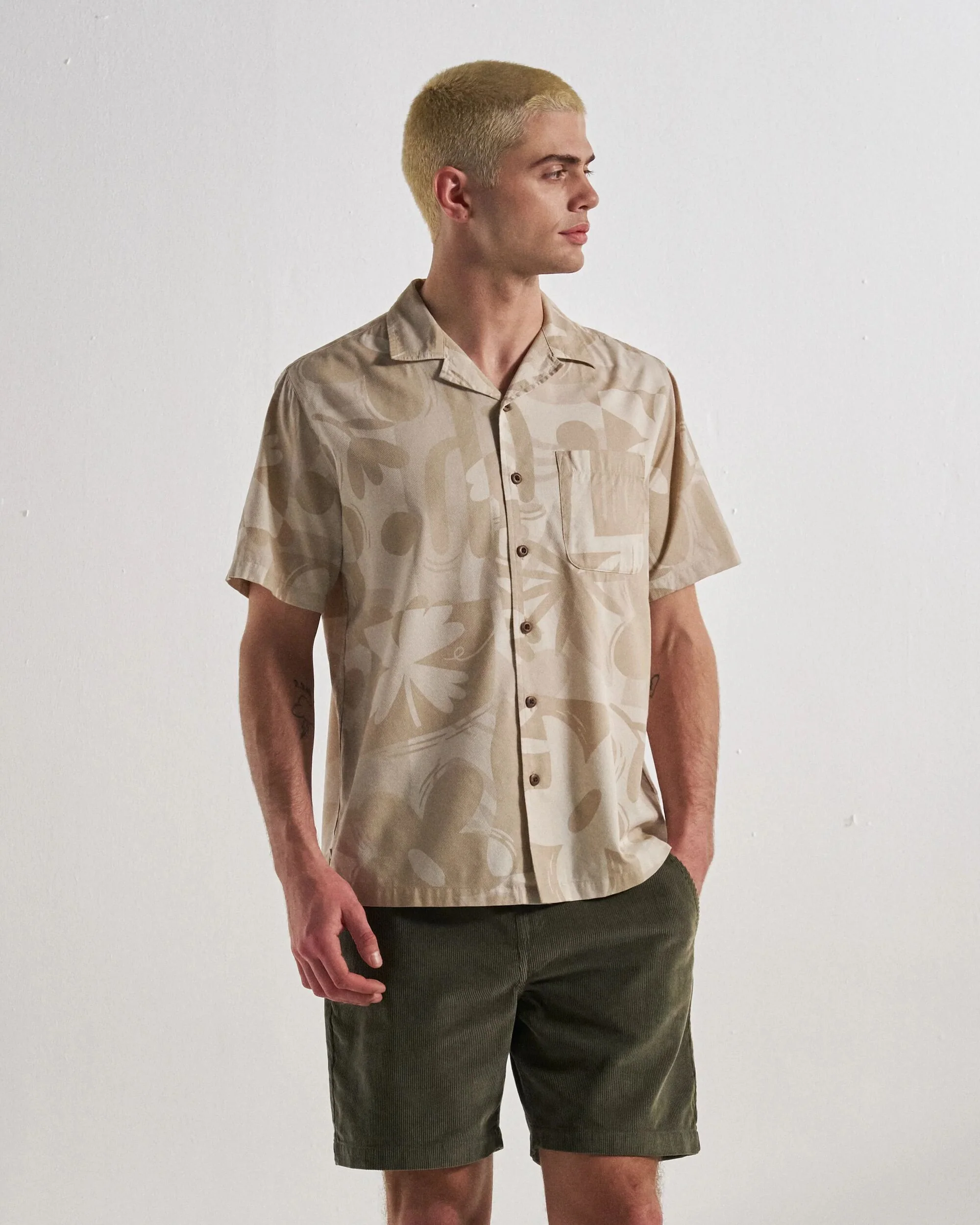Cove Short Sleeve Shirt - Roam Further Birch - Image 4