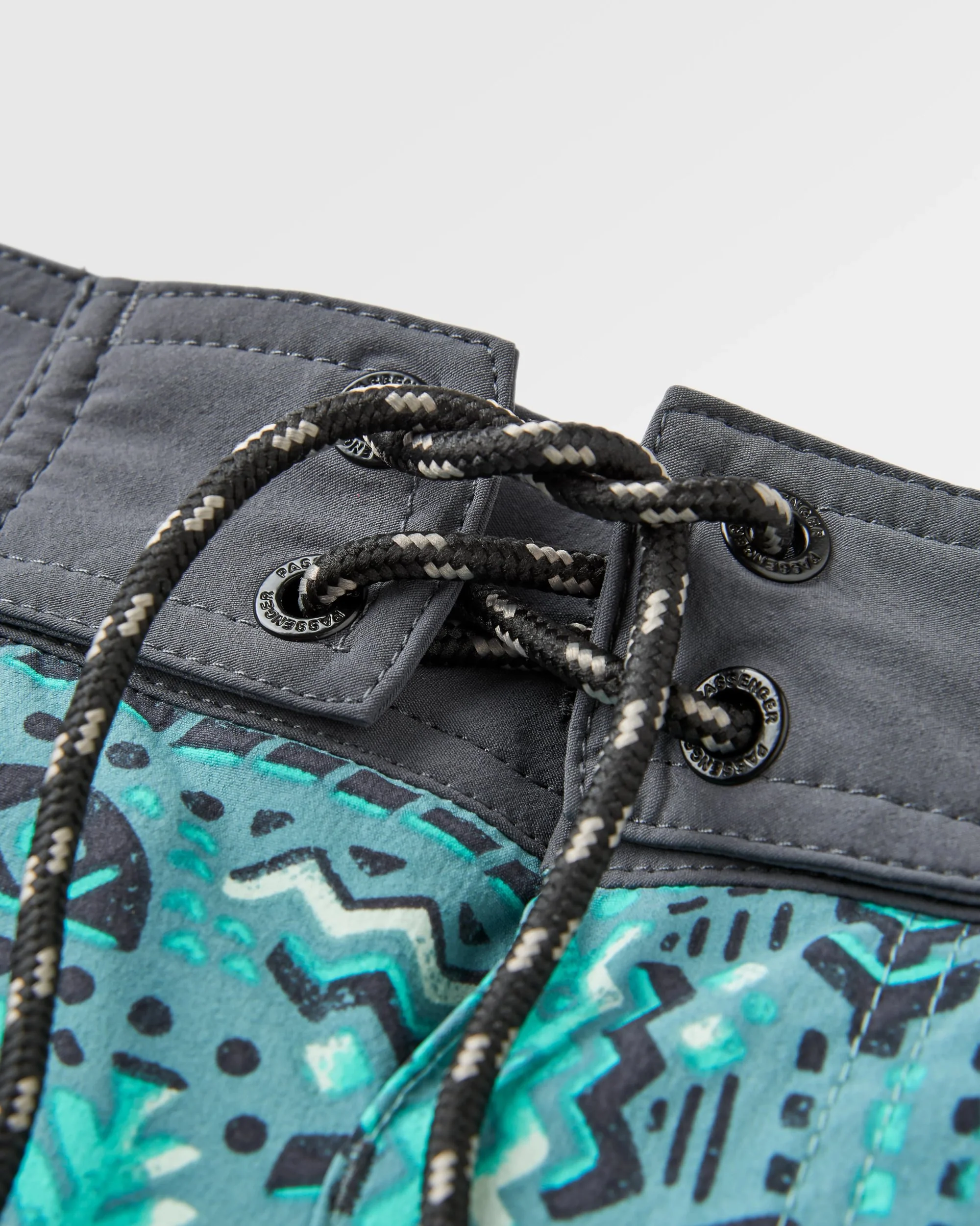 Cruiser Netplus® 19" Boardshort - Elemental Geo Arctic - Image 8
