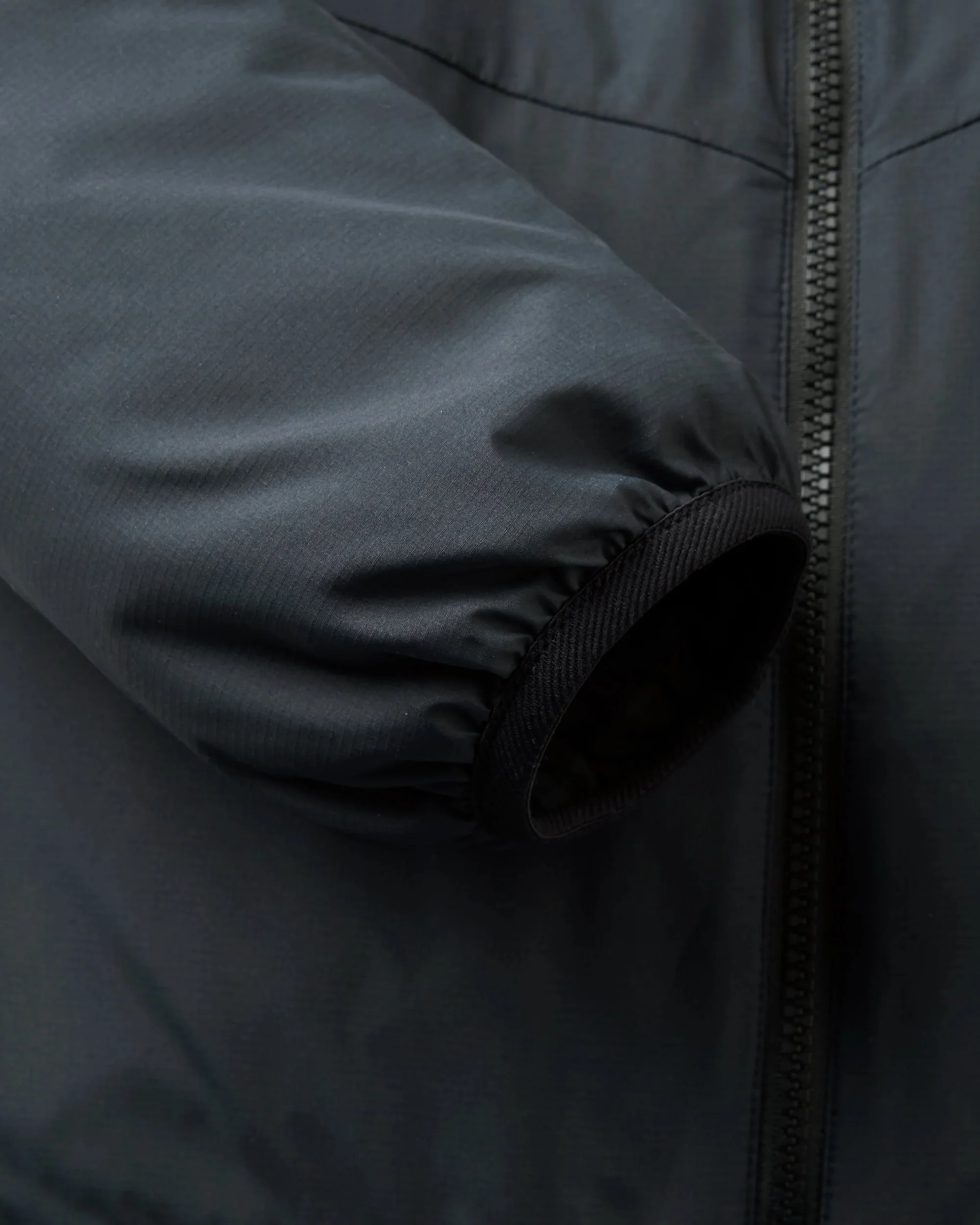 Daybreak Lightweight Thermore® Hoodless Jacket - Black - Image 11