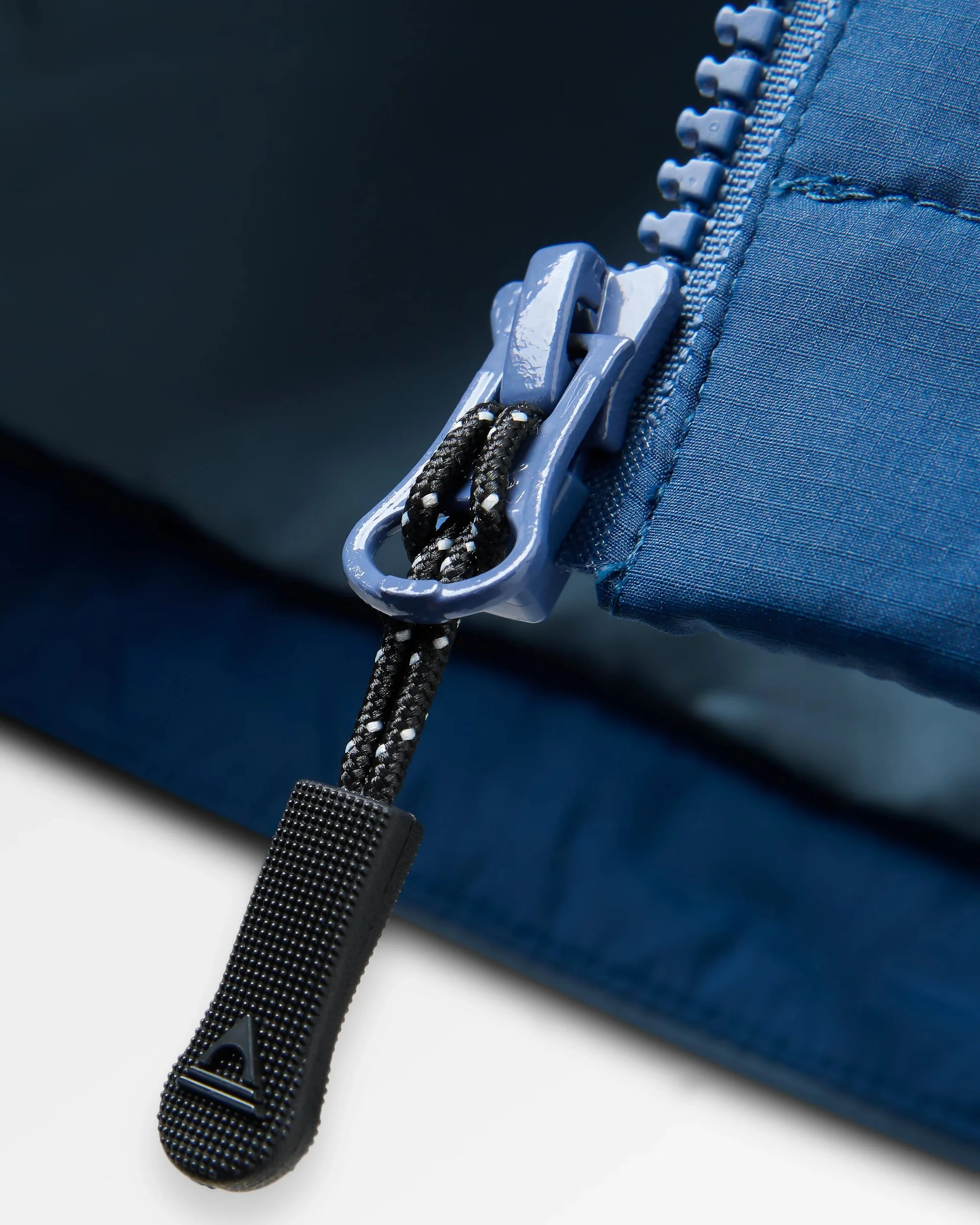 Daybreak Lightweight Thermore® Hoodless Jacket - Rich Navy/Storm Grey/Dark Denim - Image 5