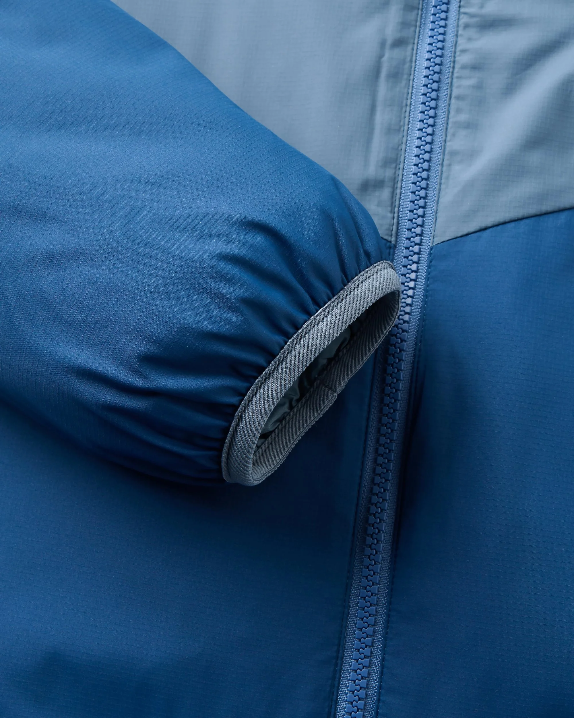 Daybreak Lightweight Thermore® Hoodless Jacket - Rich Navy/Storm Grey/Dark Denim - Image 7