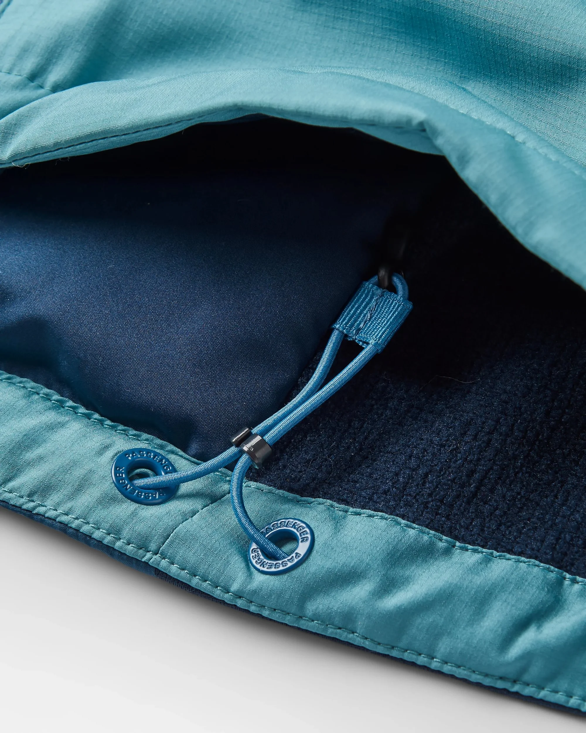 Daybreak Lightweight Thermore® Insulated Gilet - Rich Navy/Dark Denim/Arctic - Image 10
