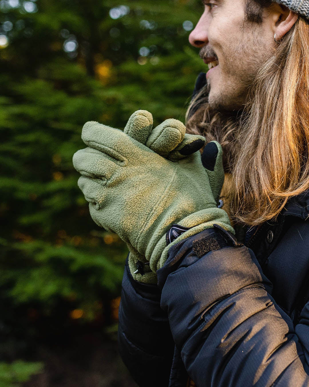 Daytrip Polar Fleece Touch Screen Gloves - Khaki - Image 6