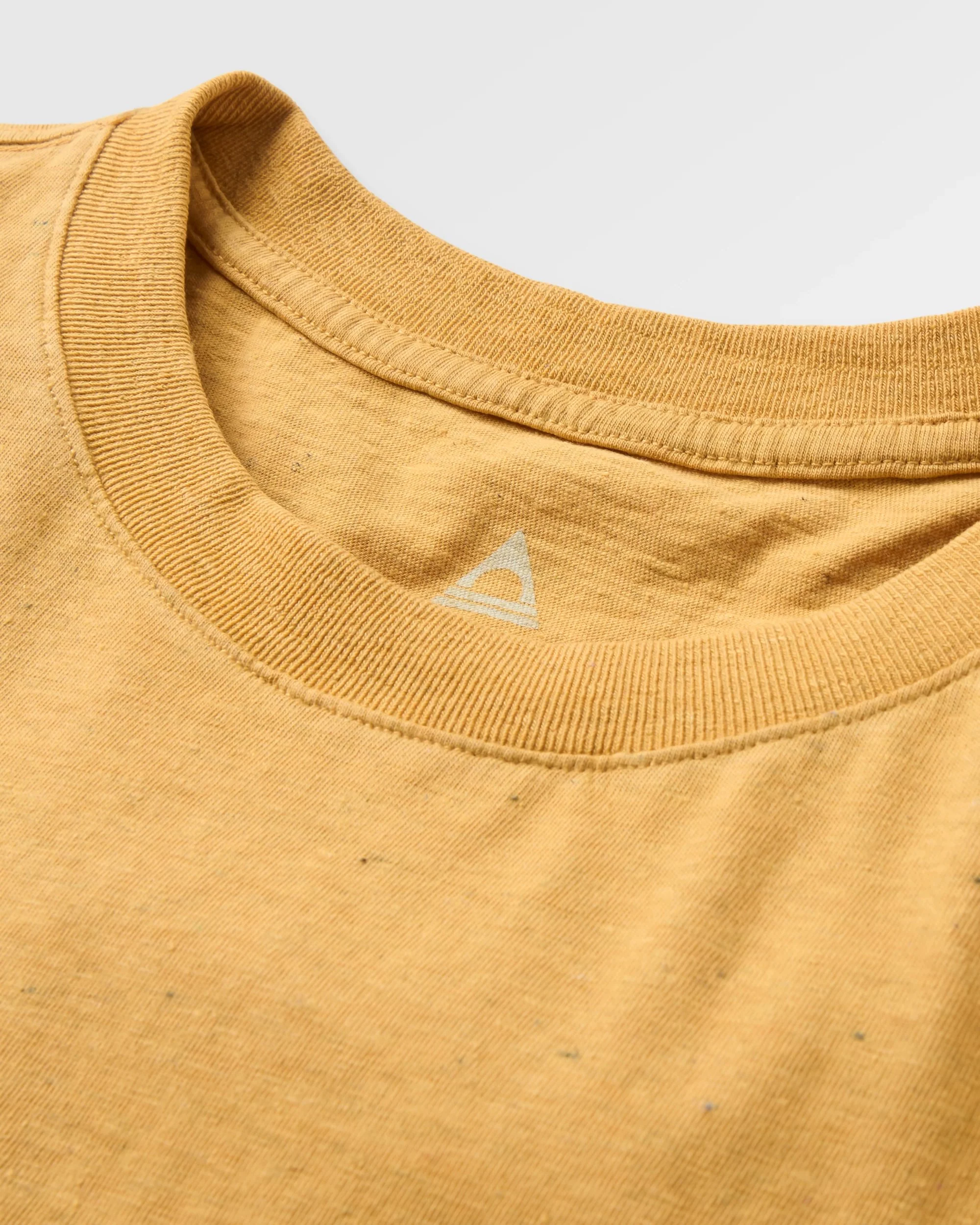 Dune Men's T-Shirt - Spruce Yellow Marl - Image 5