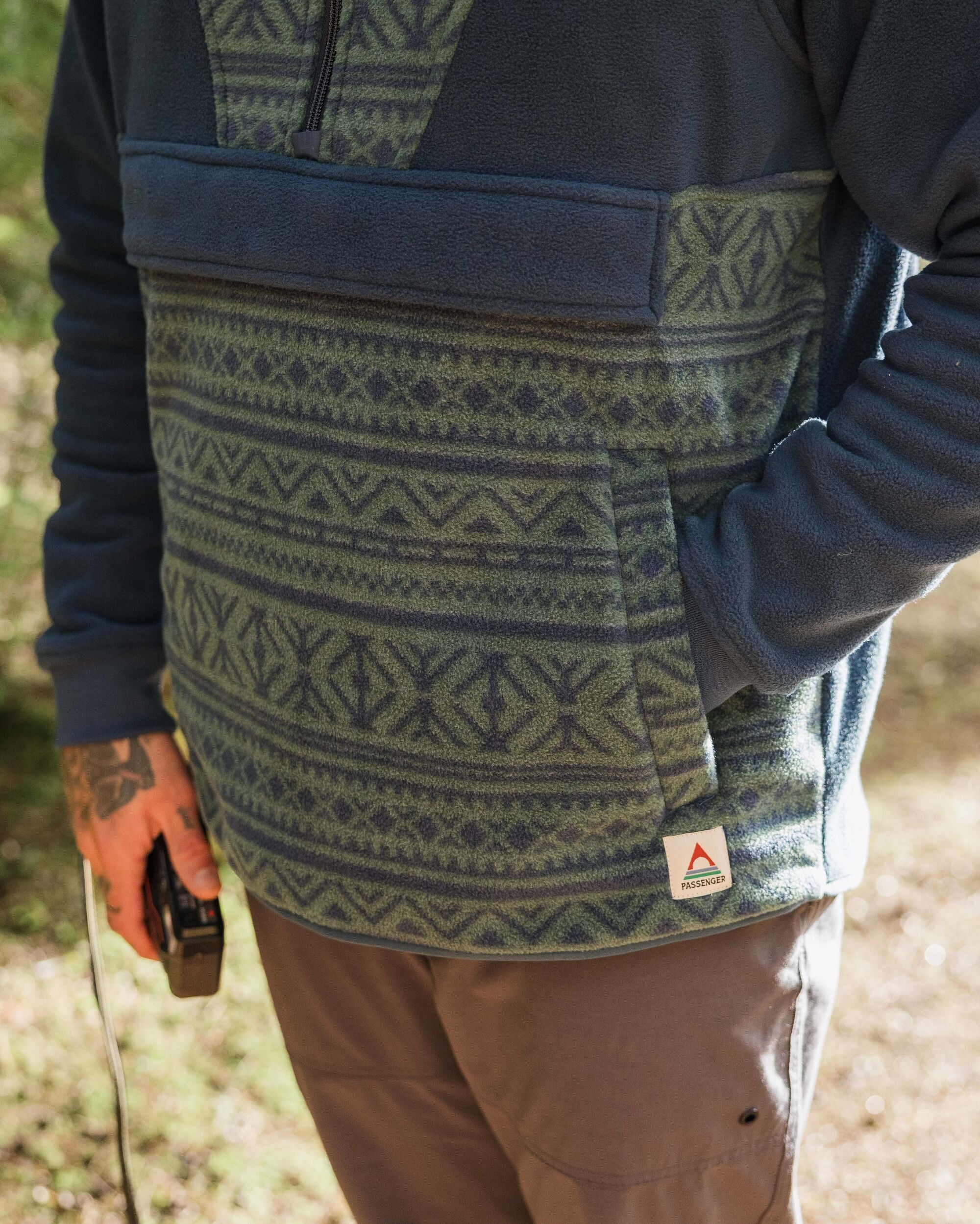 Edge Hooded 1/2 Zip Polar Fleece - Nordic Geo Deep Ocean - Image 3