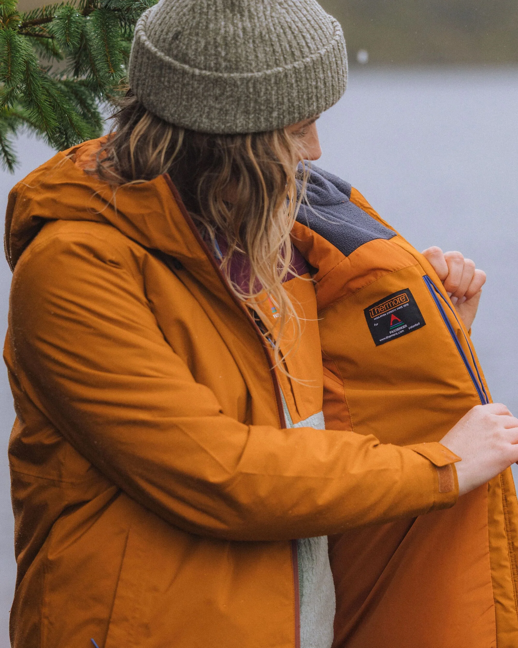 Elevate Insulated Waterproof Jacket - Retro Orange - Image 4