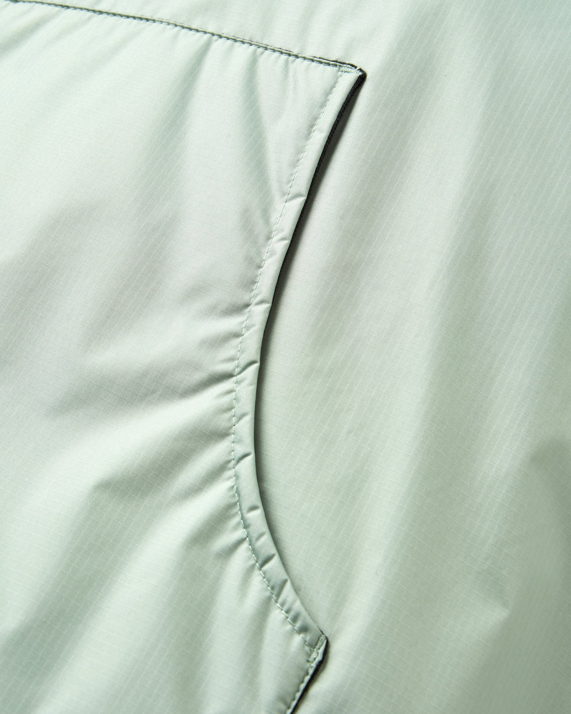 Escapism Sherpa Lined Changing Robe - Pistachio - Image 8