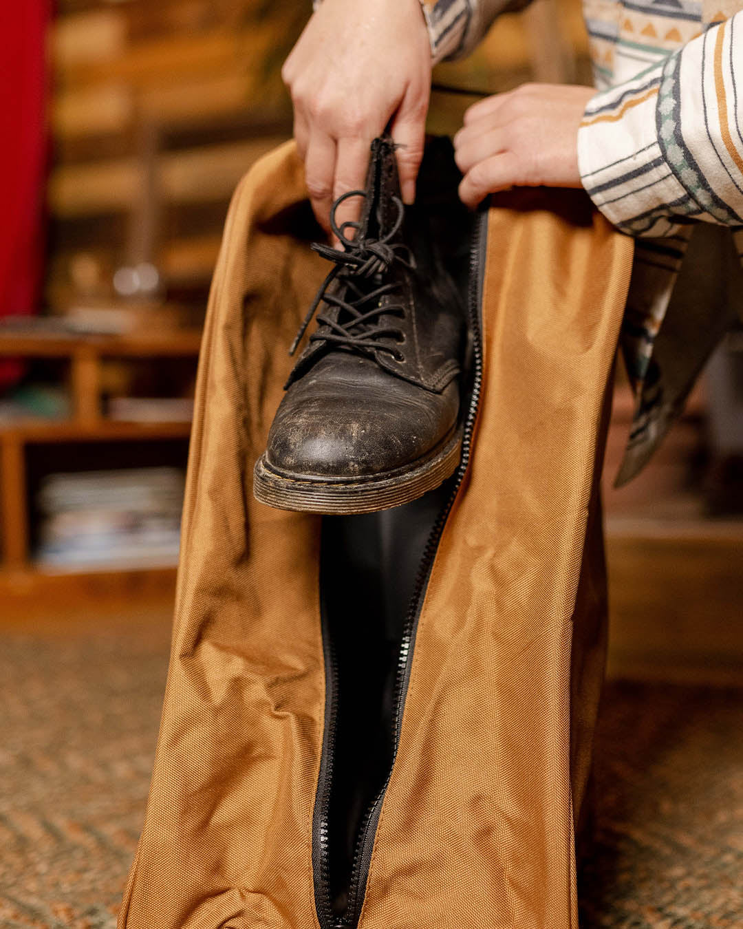 Explore Boot Bag - Golden Brown - Image 2