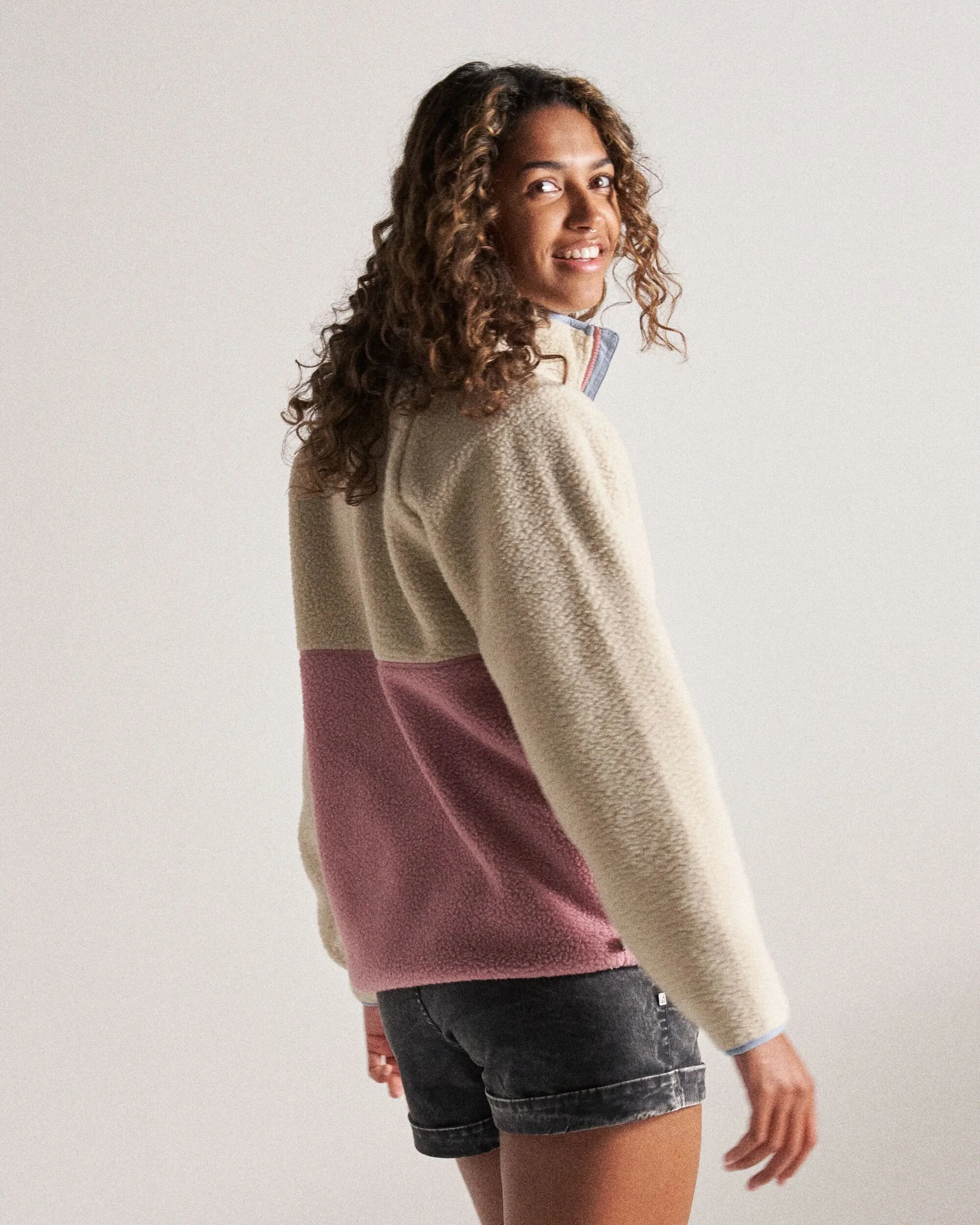 Home Sherpa Fleece - Oatmeal/Pink haze - Image 5