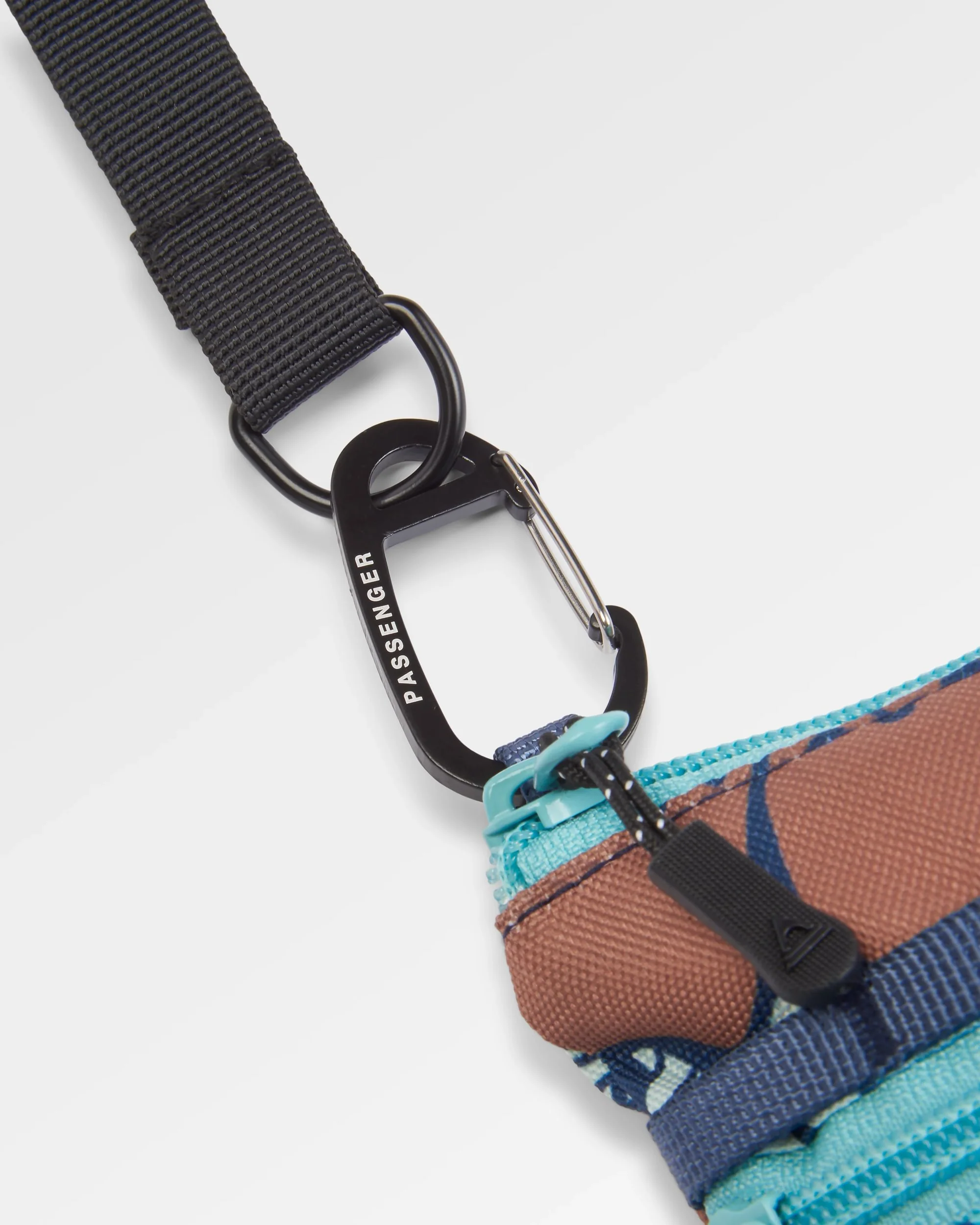 Journey Crossbody Bag - Vintage Floral Aqua - Image 4