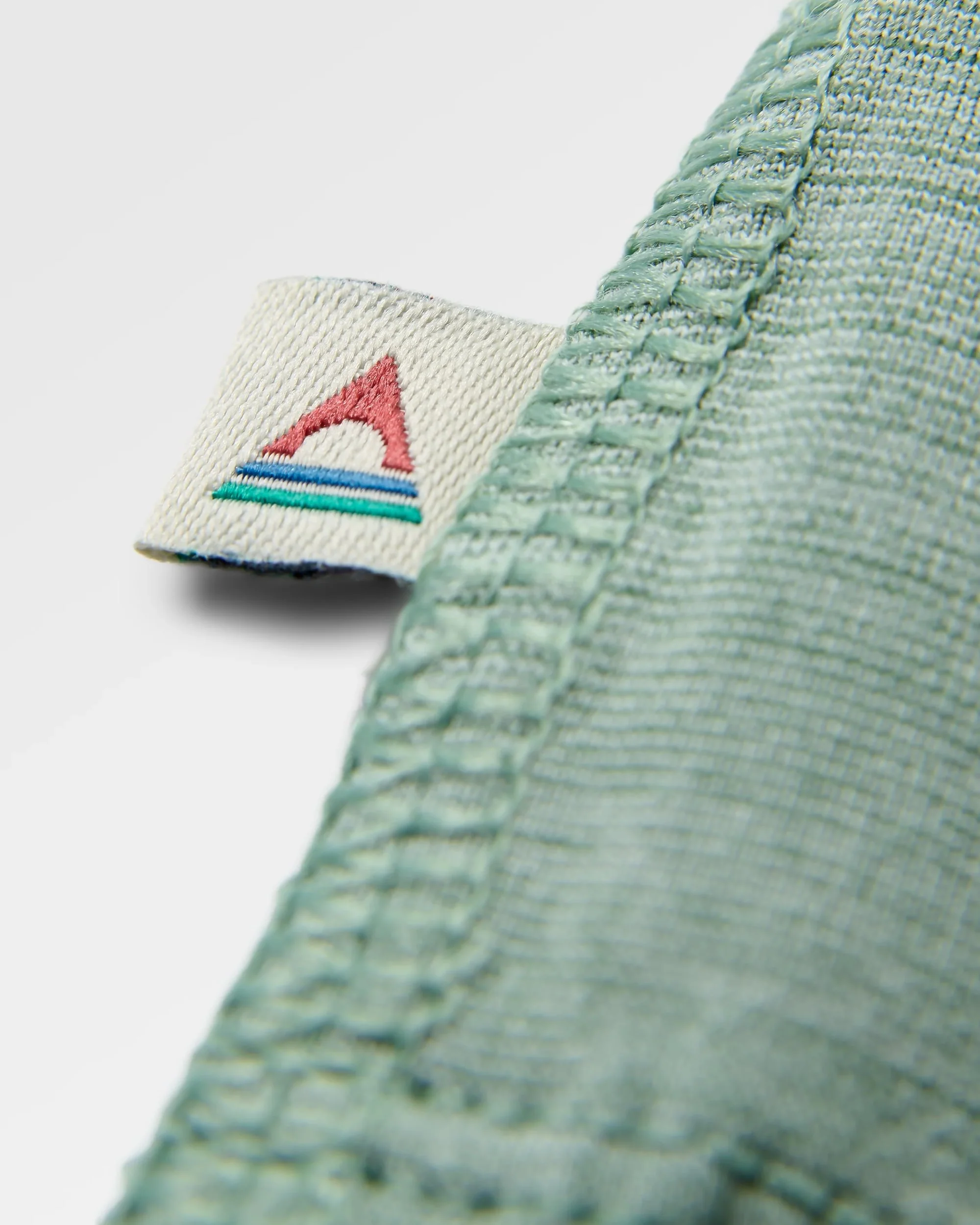 Light Ray Hooded UPF50 LS T-Shirt - Pistachio Marl - Image 6