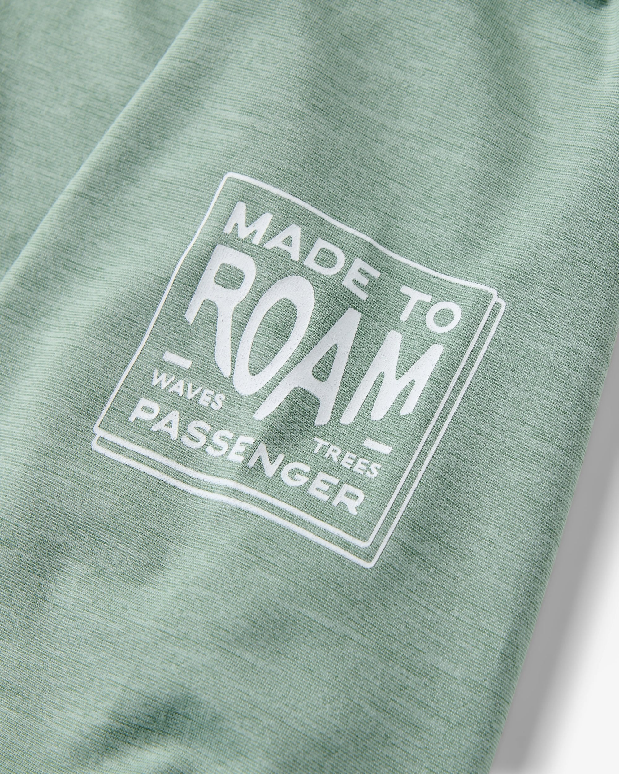 Light Ray Lightweight UPF50 LS T-Shirt - Pistachio Marl - Image 2