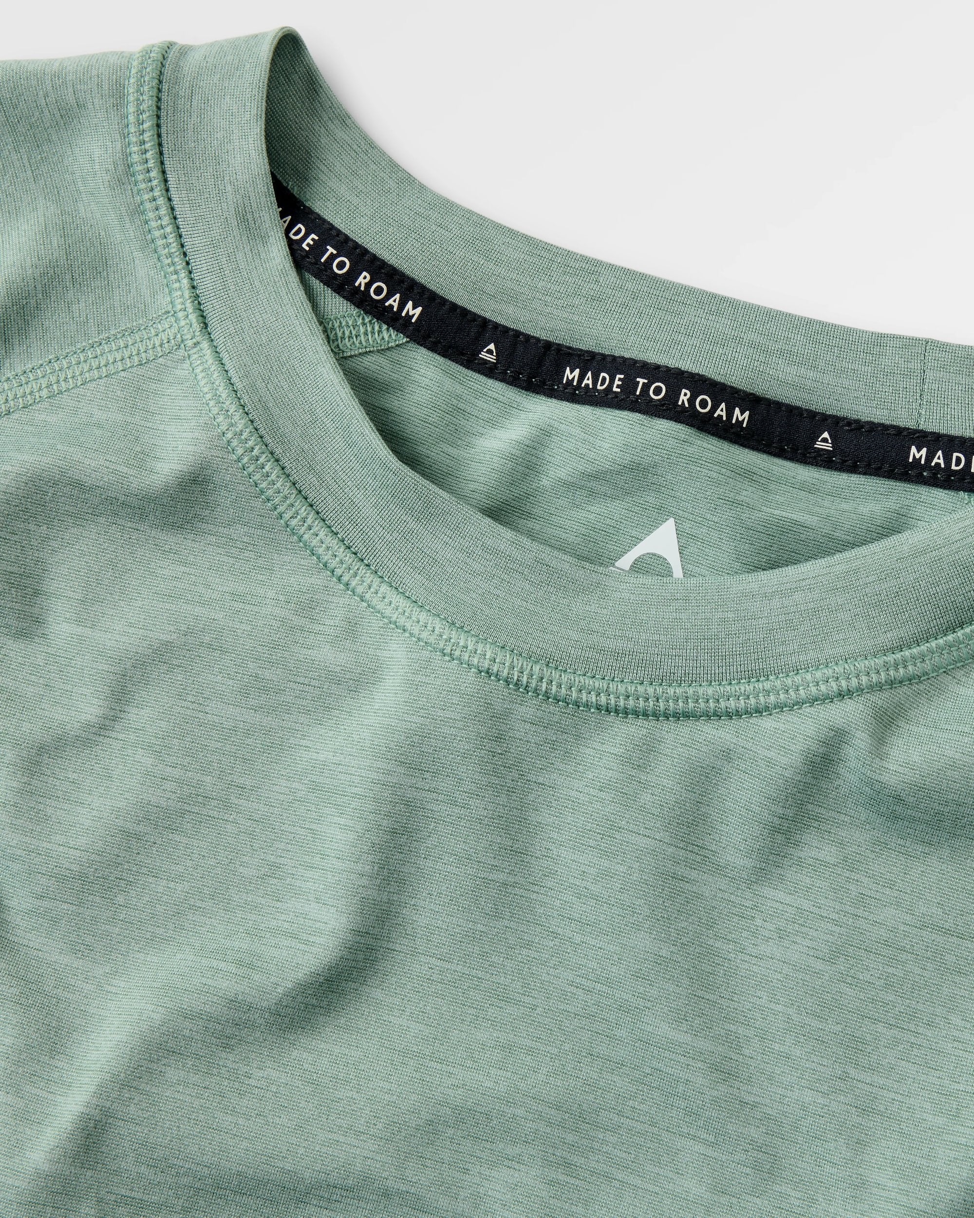 Light Ray Lightweight UPF50 LS T-Shirt - Pistachio Marl - Image 5