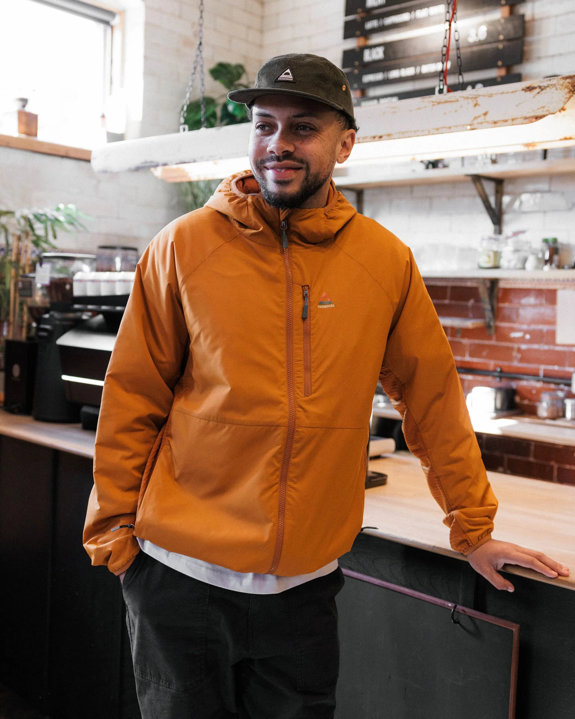 Men's Trailscape Lightweight Insulated Jacket - Retro Orange - Image 3