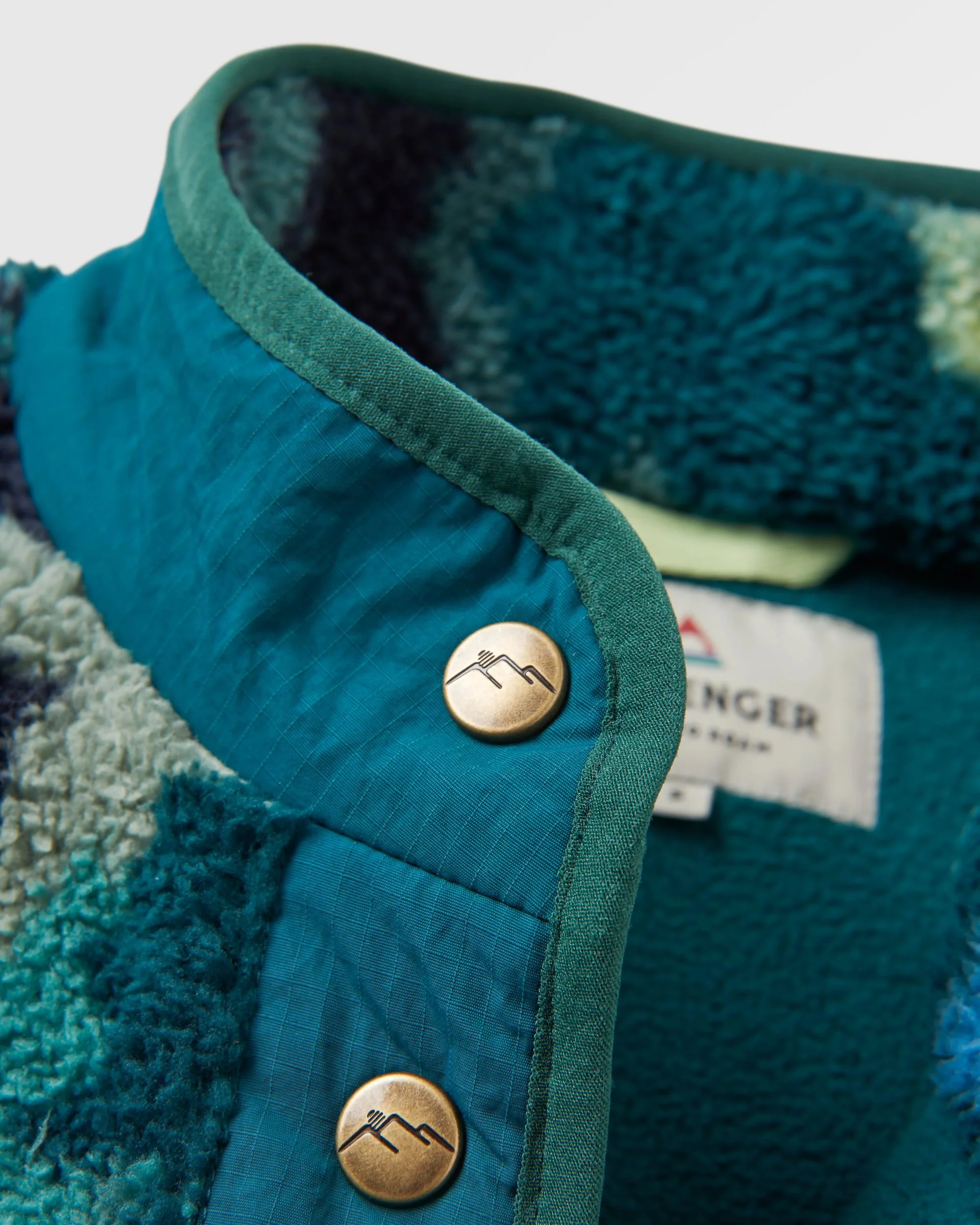 Navegado Soft-Touch Sherpa Fleece - Alpine Camo Rain Forest - Image 6