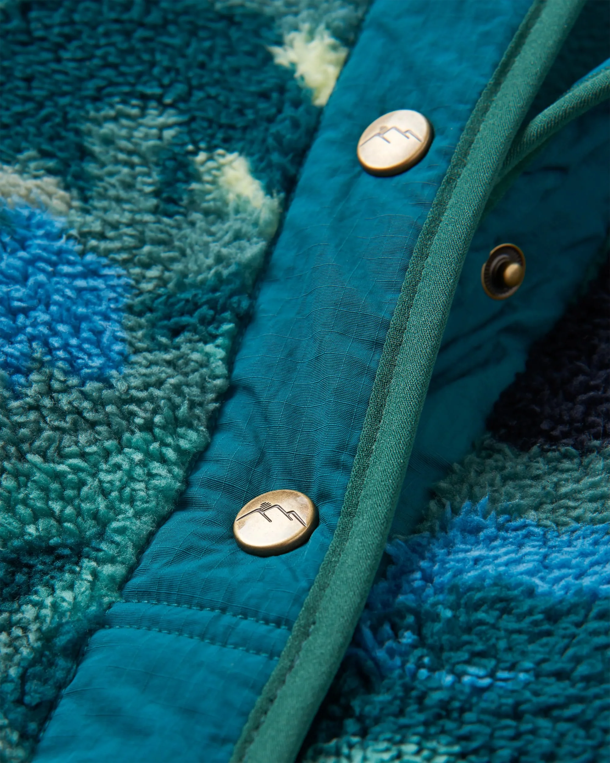 Navegado Soft-Touch Sherpa Fleece - Alpine Camo Rain Forest - Image 7