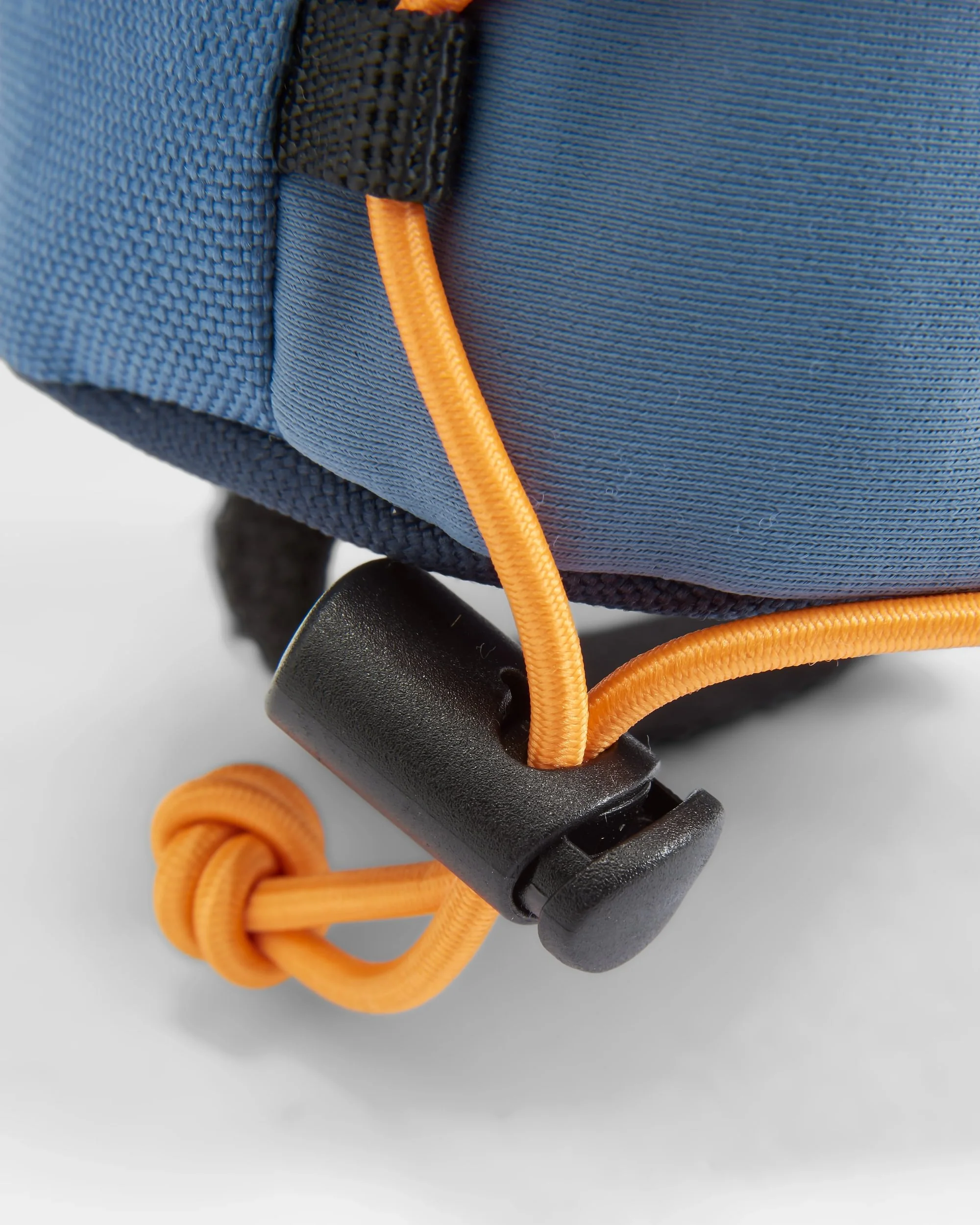 Refresh Hybrid Bottle Bag - Rich Navy/Surf Spray/Moonlight Blue - Image 7