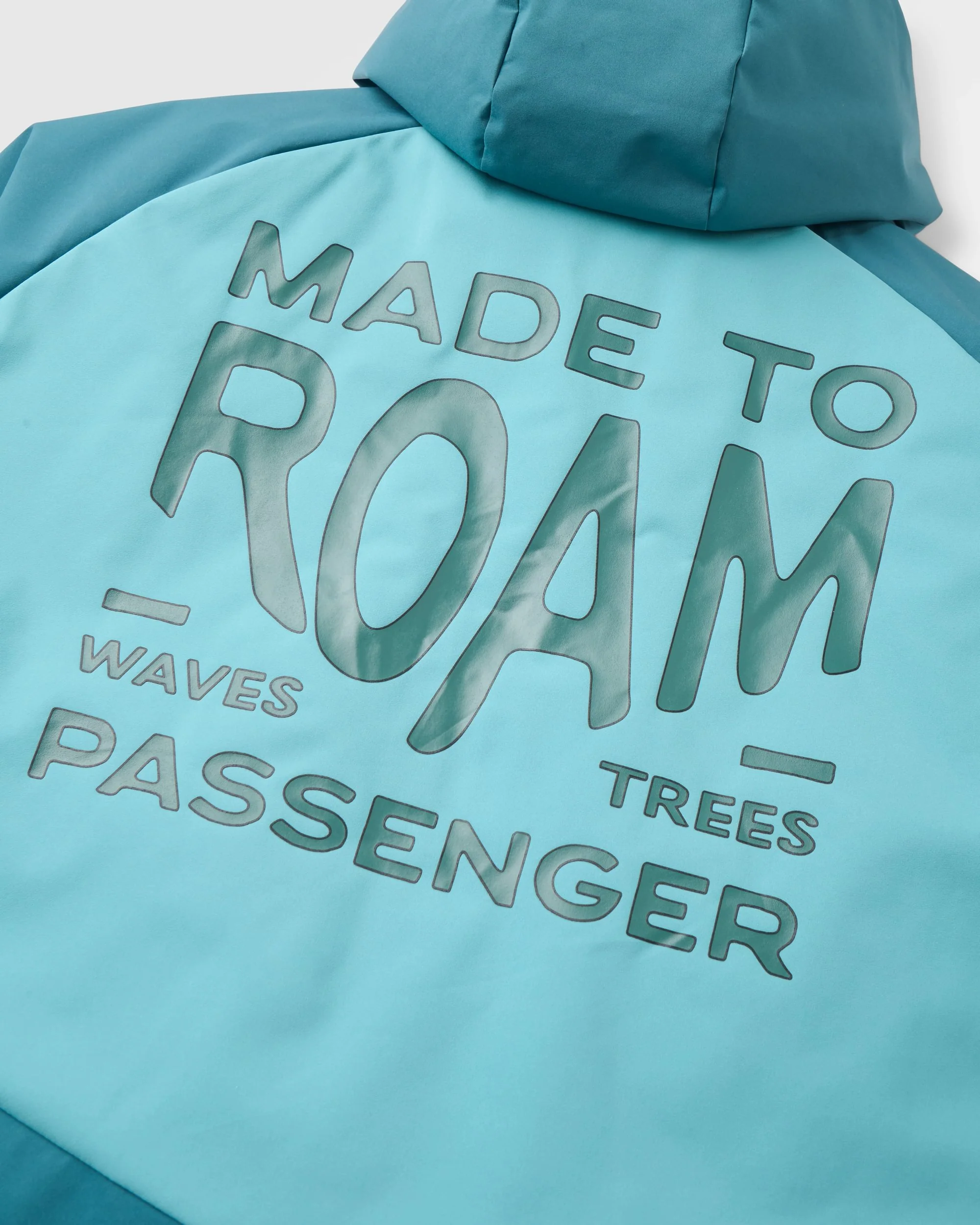 Riptide Lightweight Changing Robe - Mediterranean/ Ocean Teal - Image 8