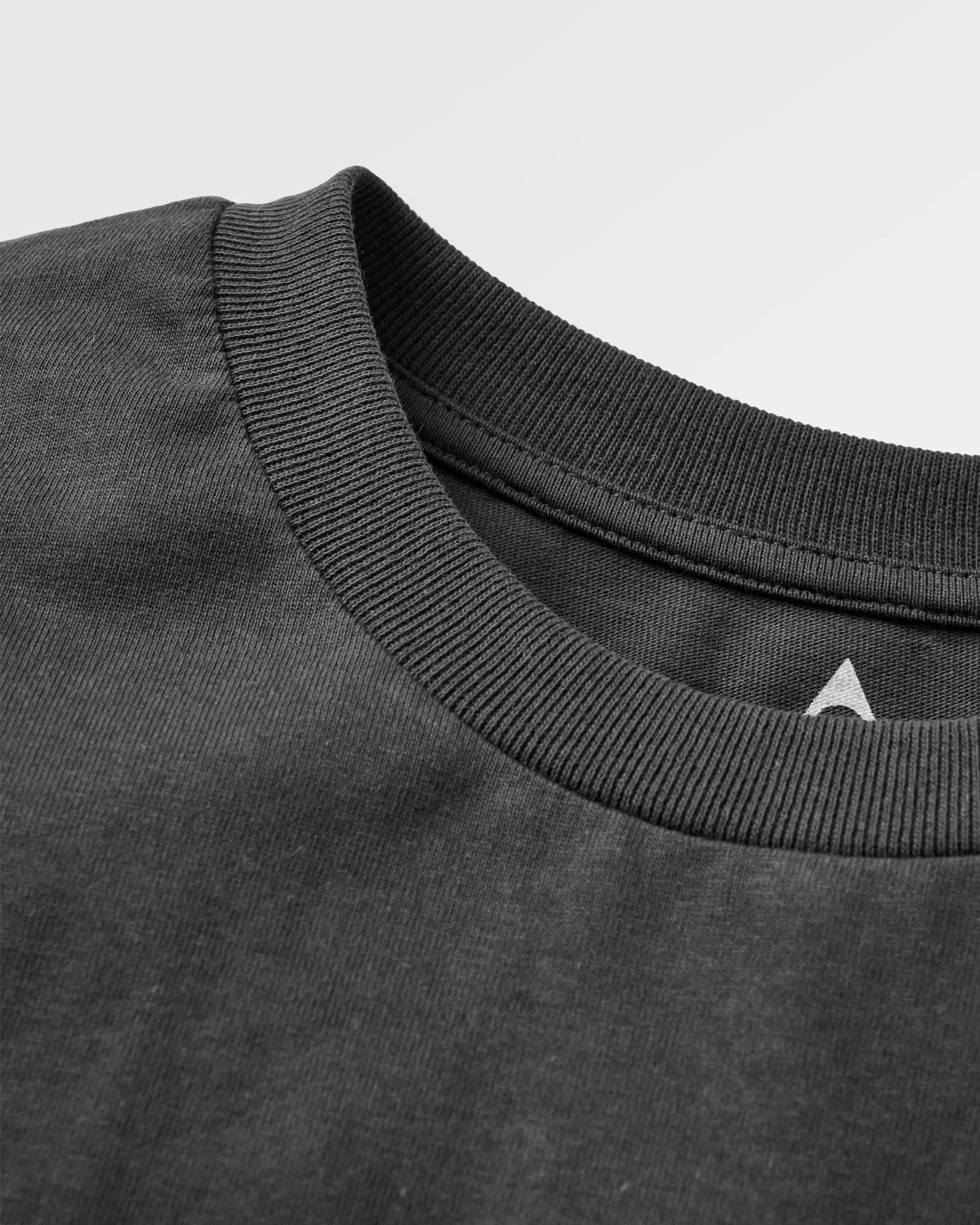 Roam Slow Men's LS T-Shirt - Black - Image 4