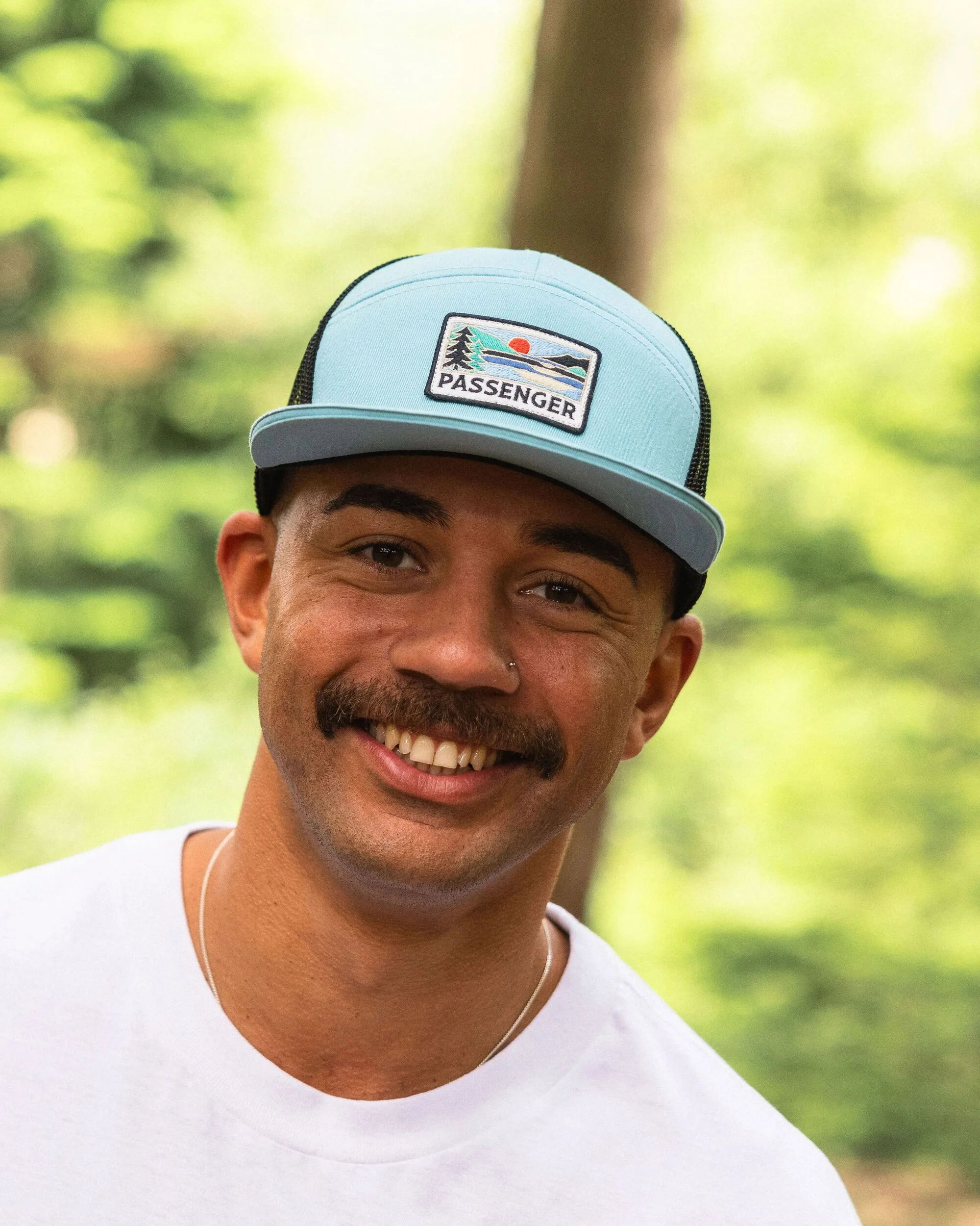 Roamer 7 Panel Organic Cotton Trucker Cap - Arctic - Image 3