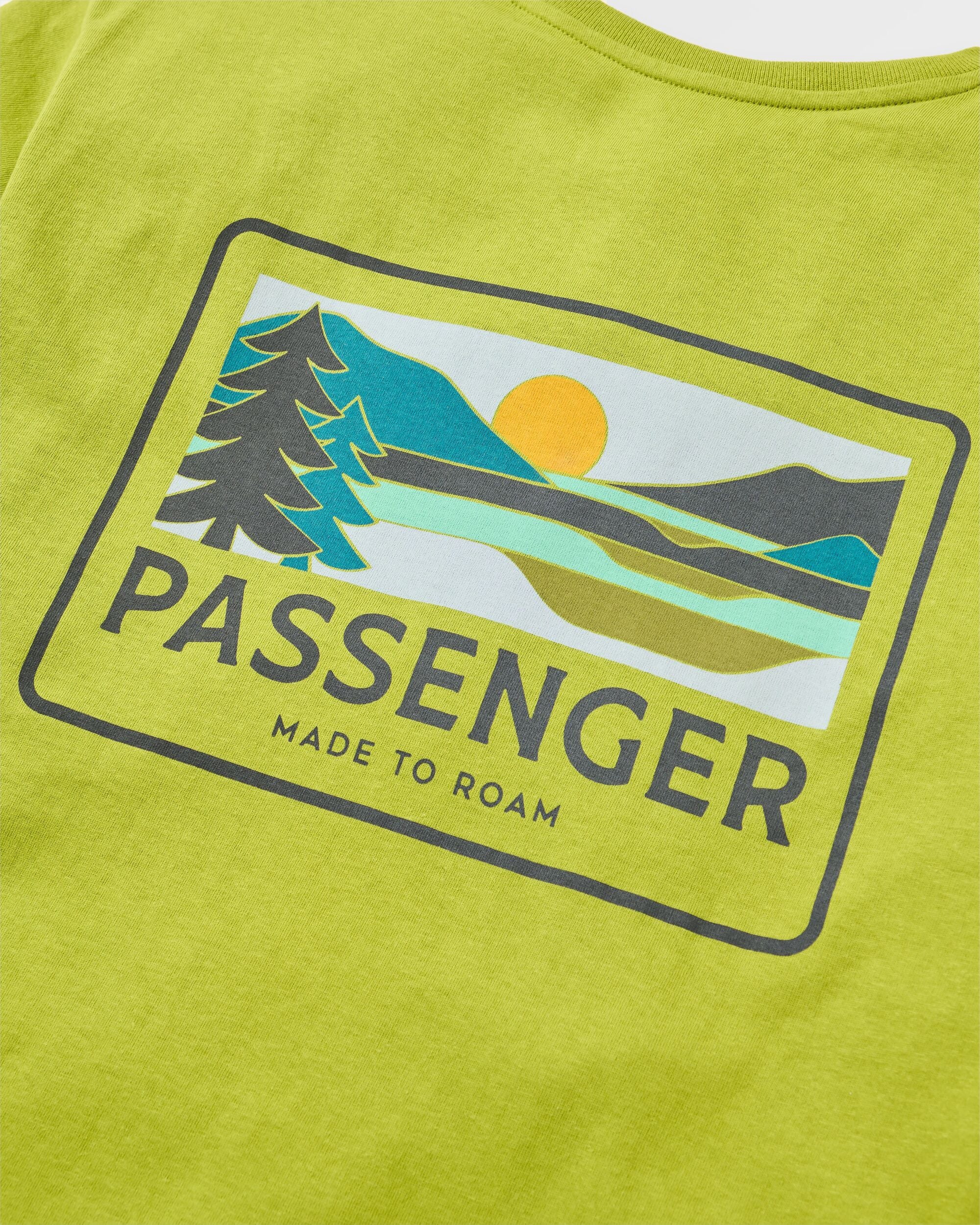 Roamer Men's T-Shirt - Tea Green - Image 4
