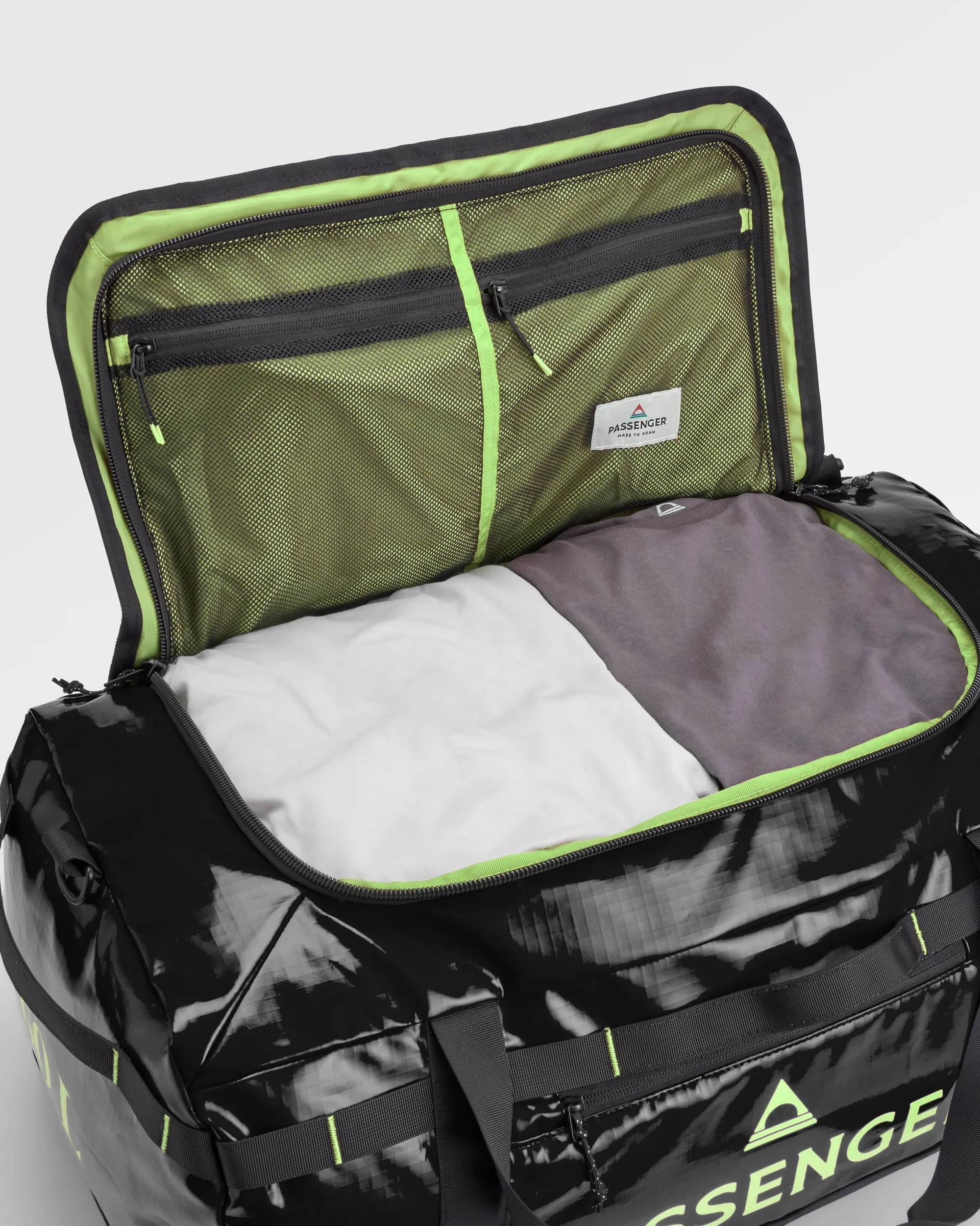 Roamer 40L Duffel Bag - Black - Image 9