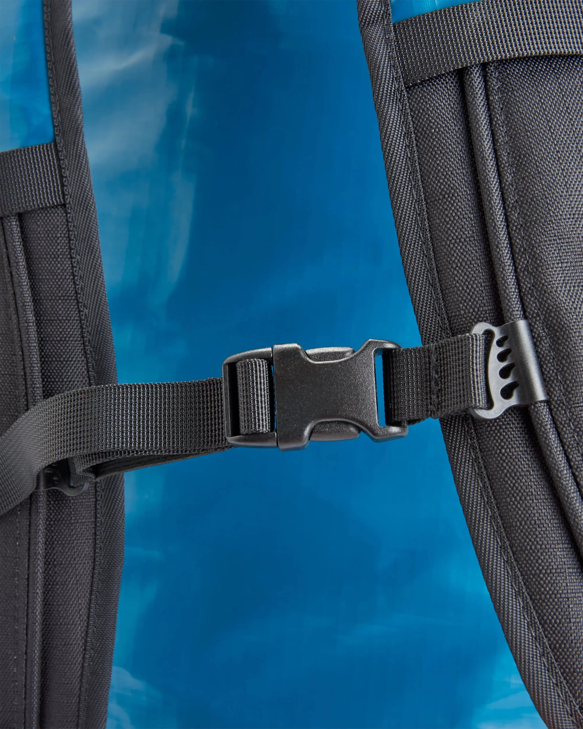 Roamer 60L Duffel Bag - Tidal Blue - Image 10