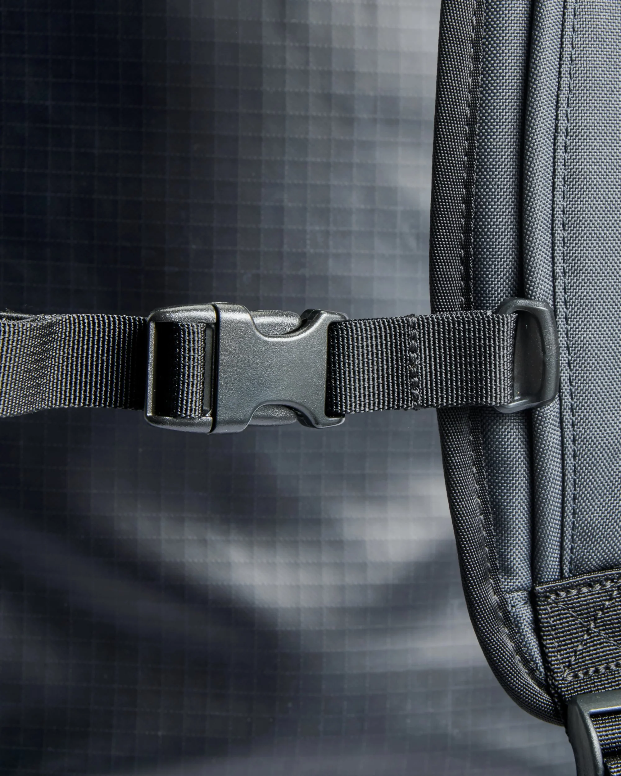 Roamer 80L Duffel Bag - Phantom Black - Image 7