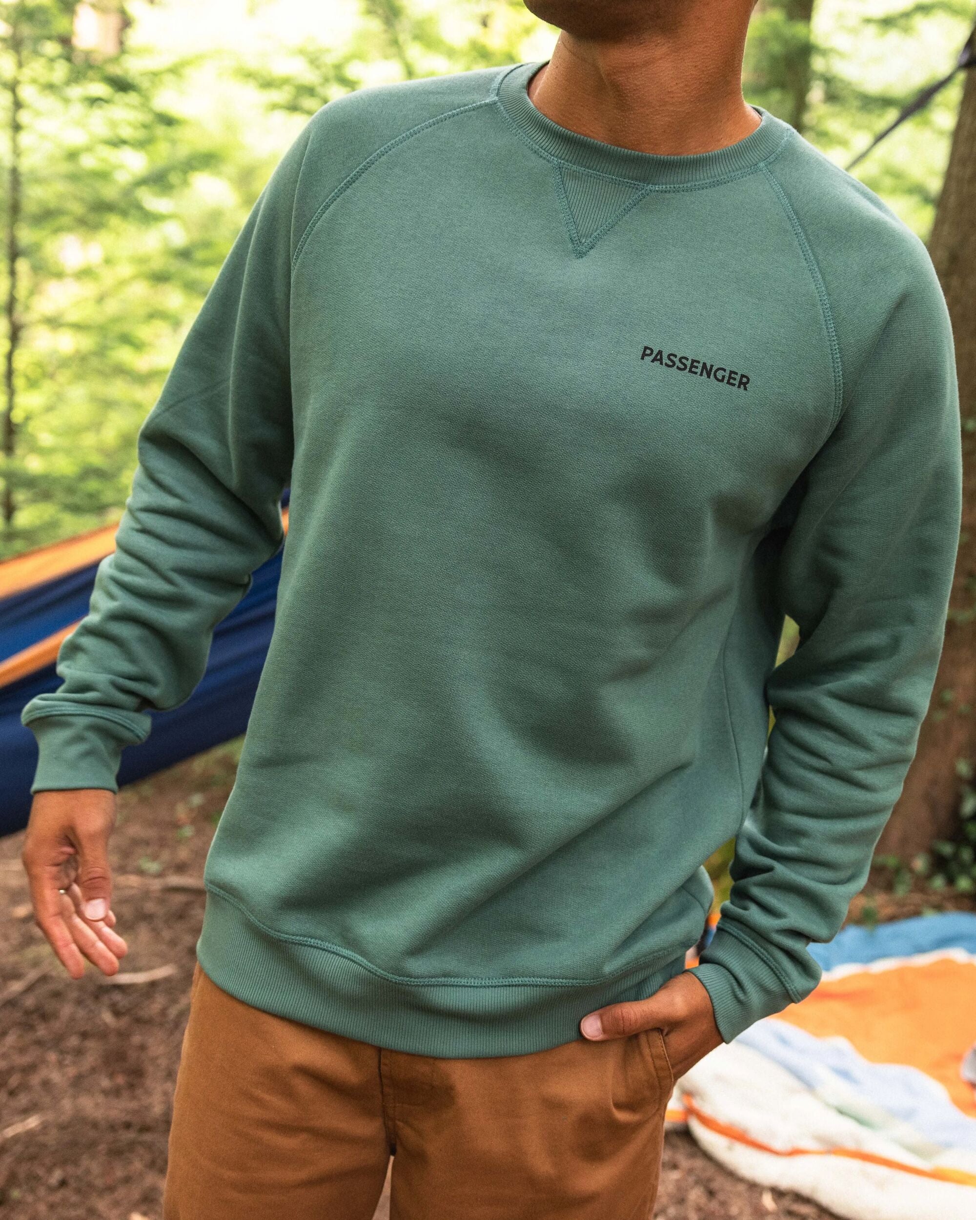 Roamer Men's Sweatshirt - Deep Ocean - Image 3