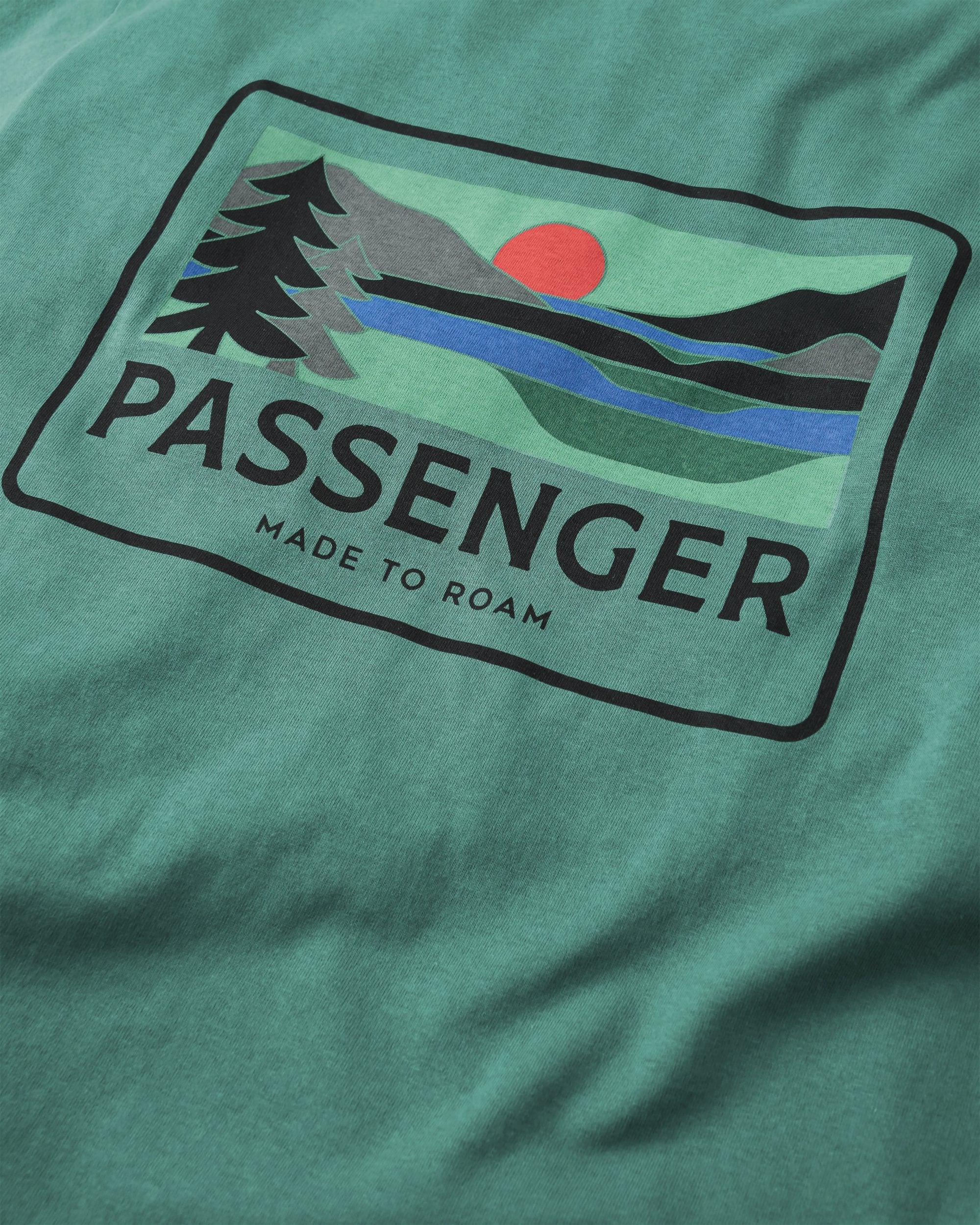 Roamer Men's T-Shirt - Deep Ocean - Image 6