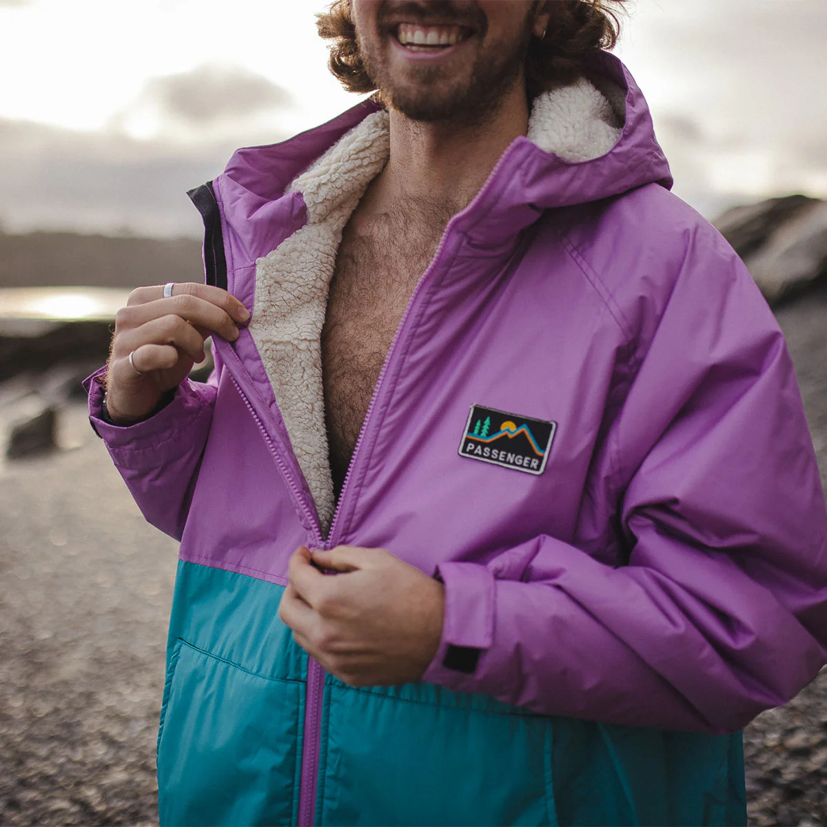 Roaming Sherpa Lined Changing Robe - Viridian Green/Orchid - Image 9