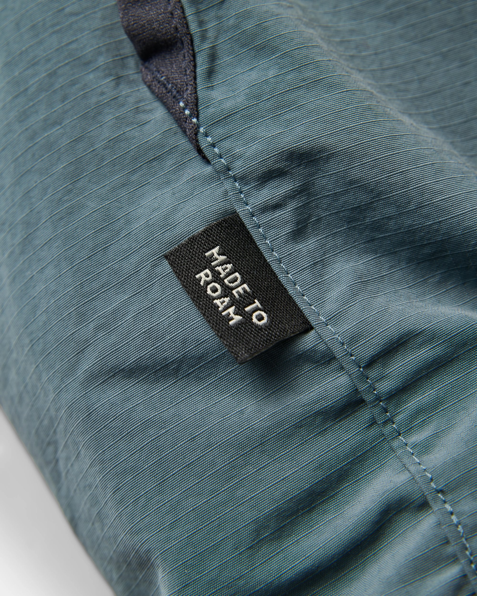 Set Off Reversible Polartec® Fleece Vest - Warm Beige/Marine Blue - Image 8