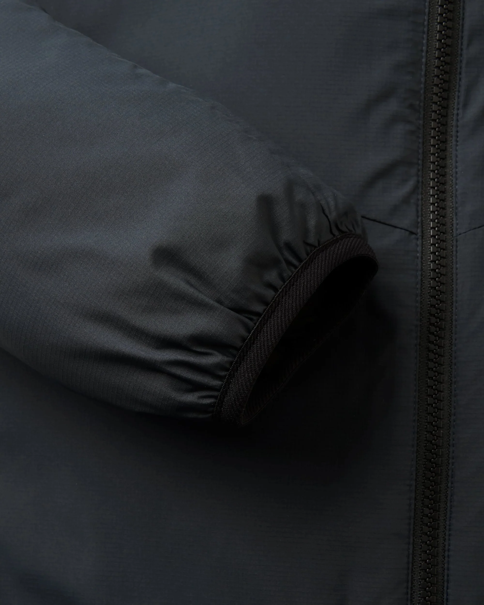 Shasta Lightweight Thermore® Hoodless Jacket - Black - Image 11