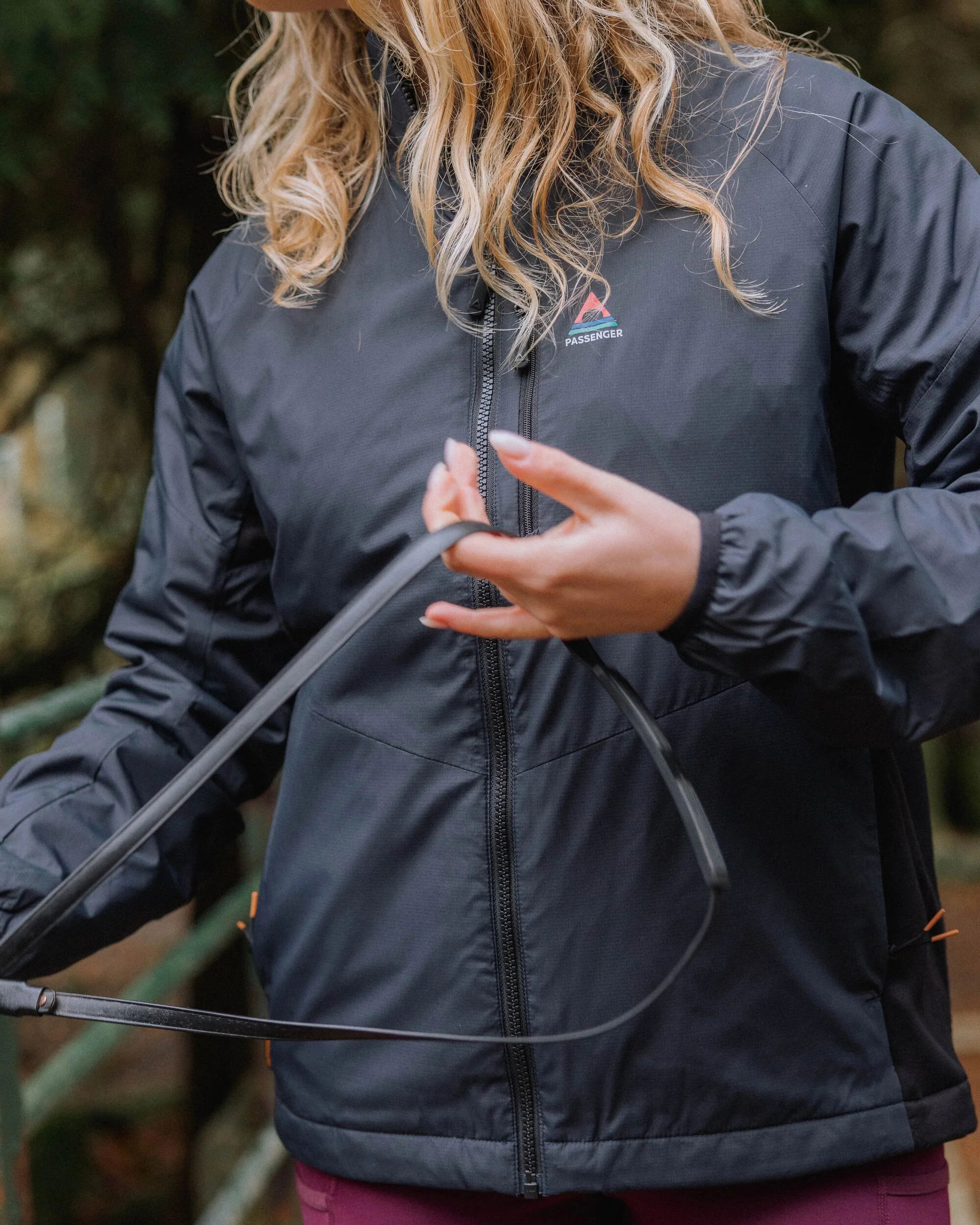 Shasta Lightweight Thermore® Hoodless Jacket - Black - Image 5